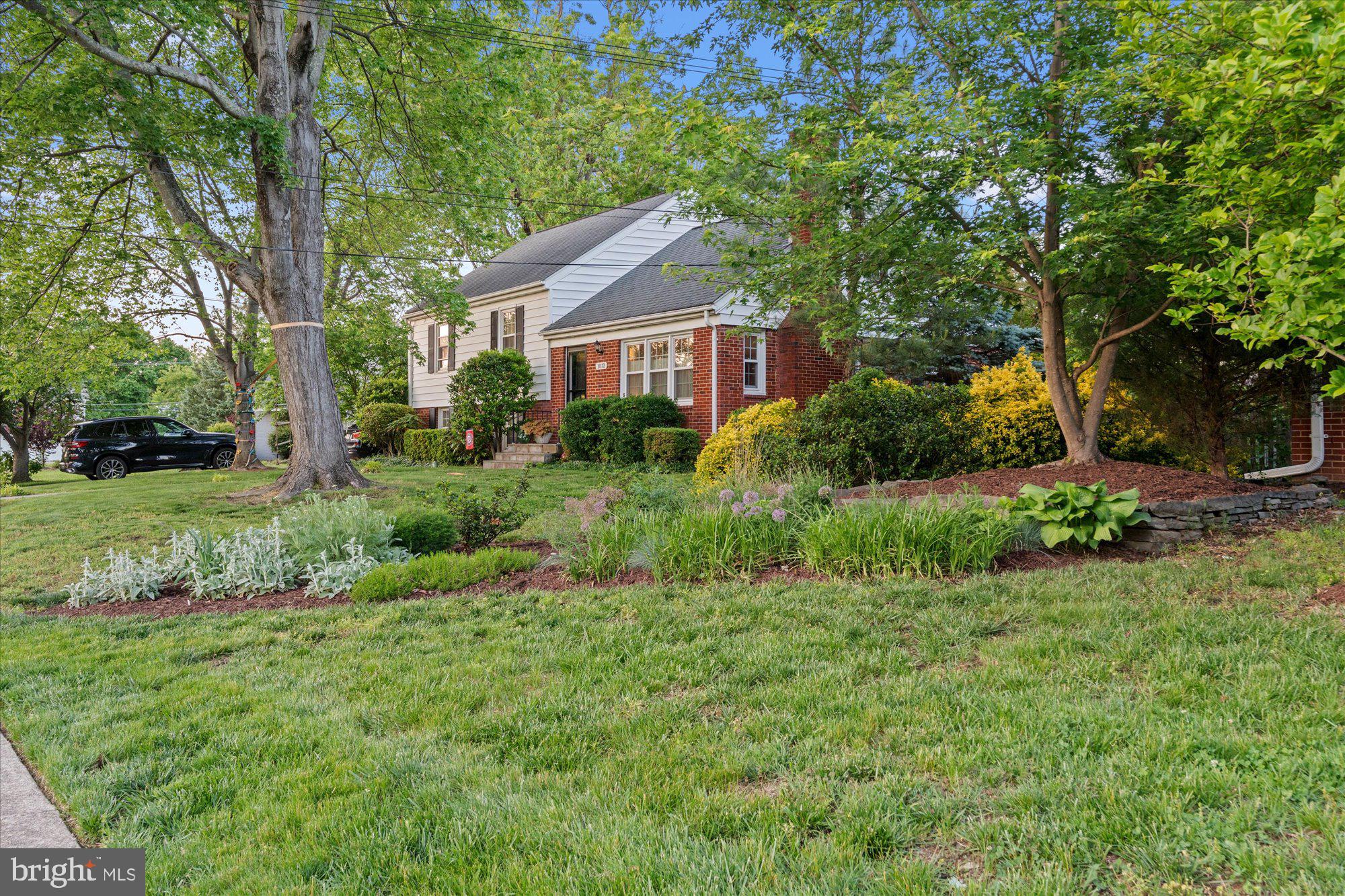 WAYNEWOOD - Residential
