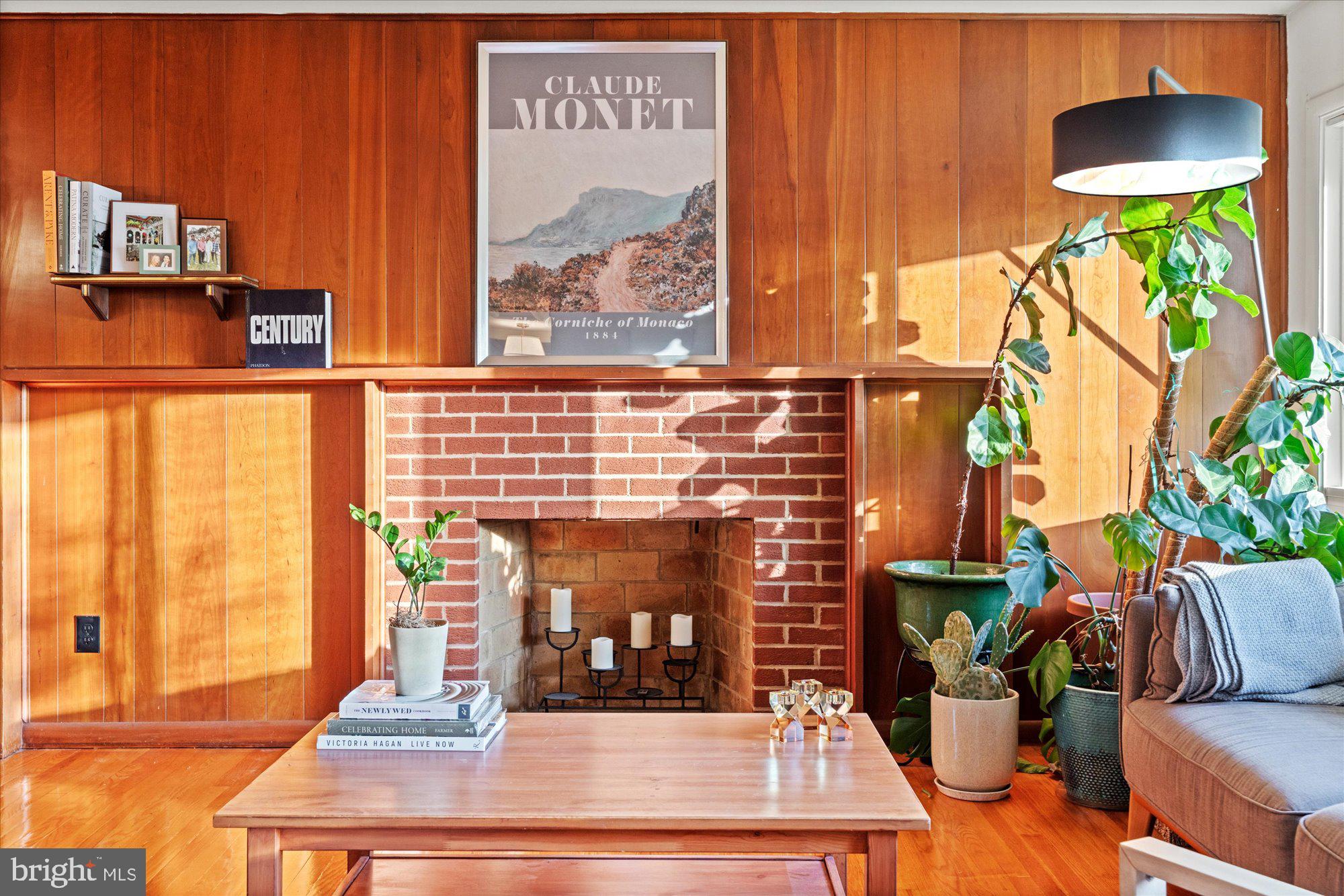 WAYNEWOOD - Residential