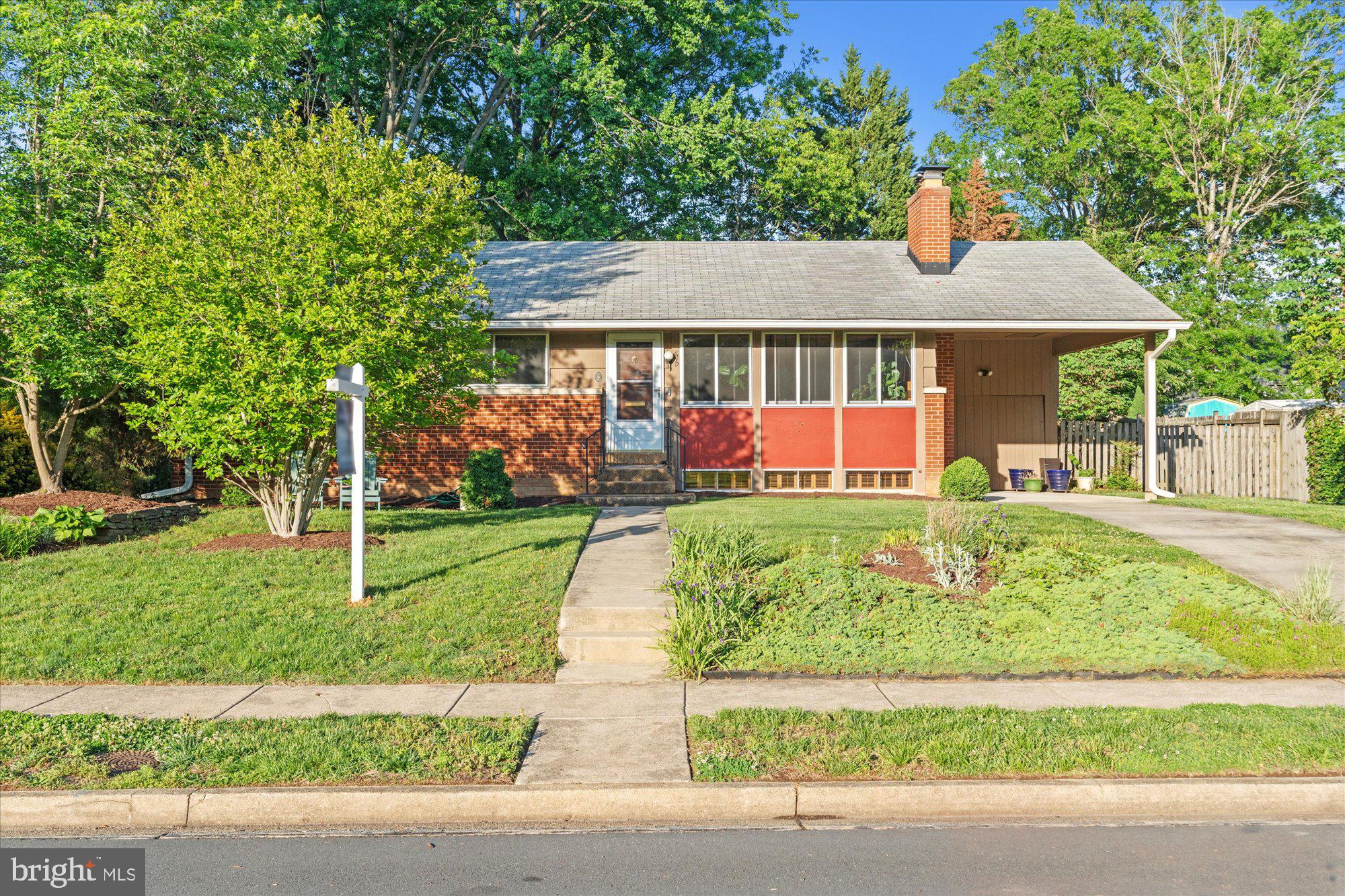 WAYNEWOOD - Residential