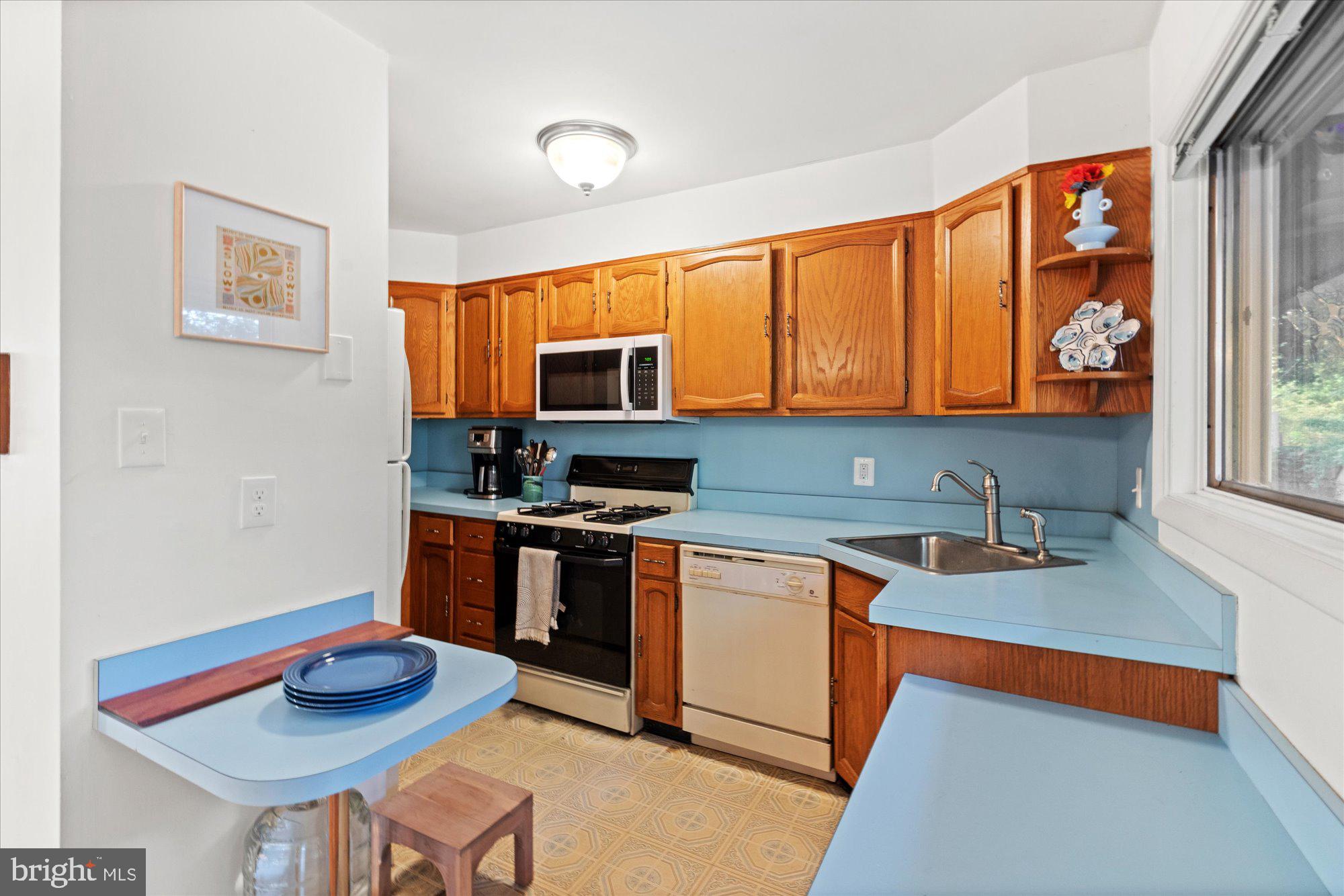 WAYNEWOOD - Residential
