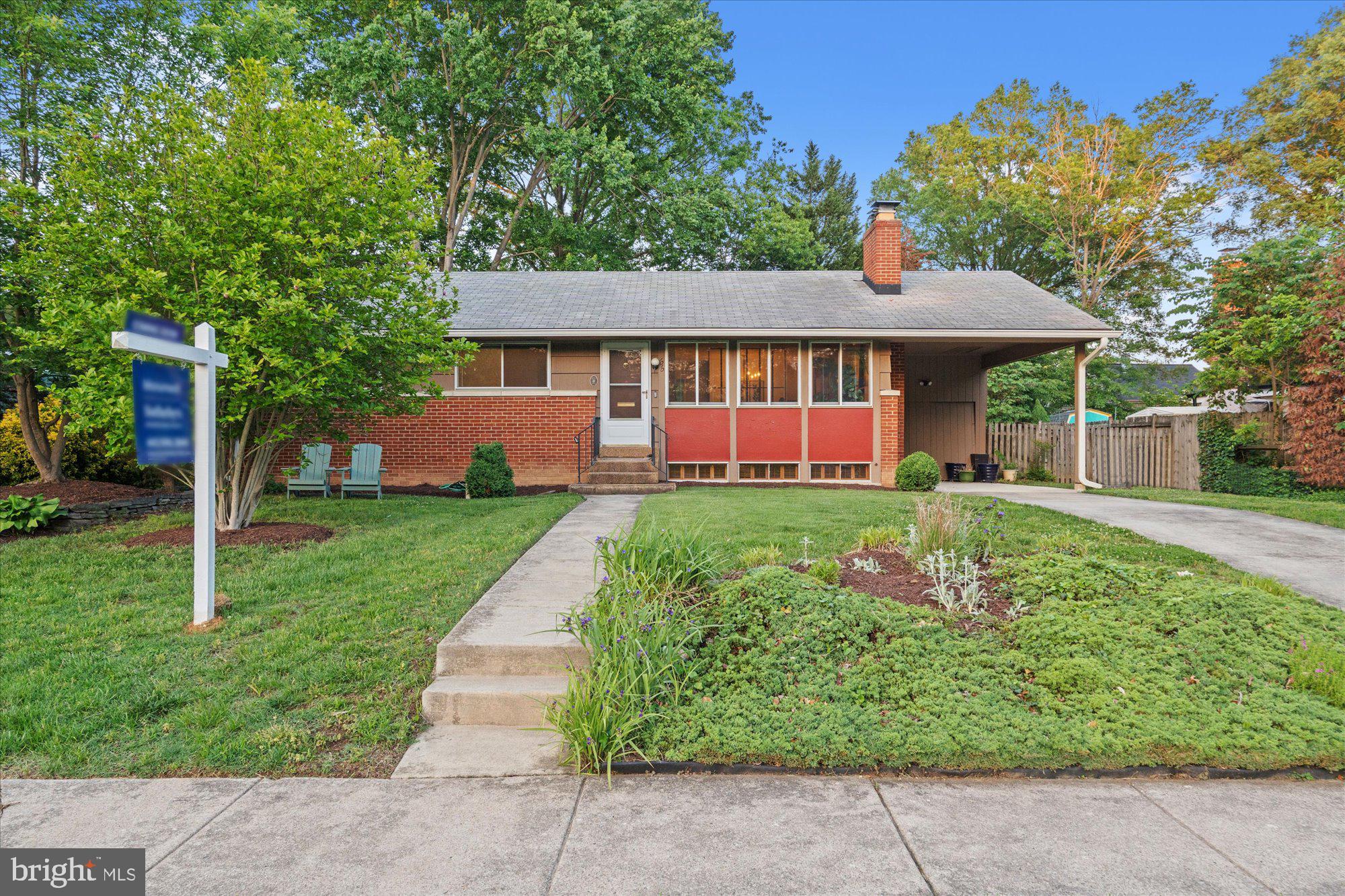 WAYNEWOOD - Residential