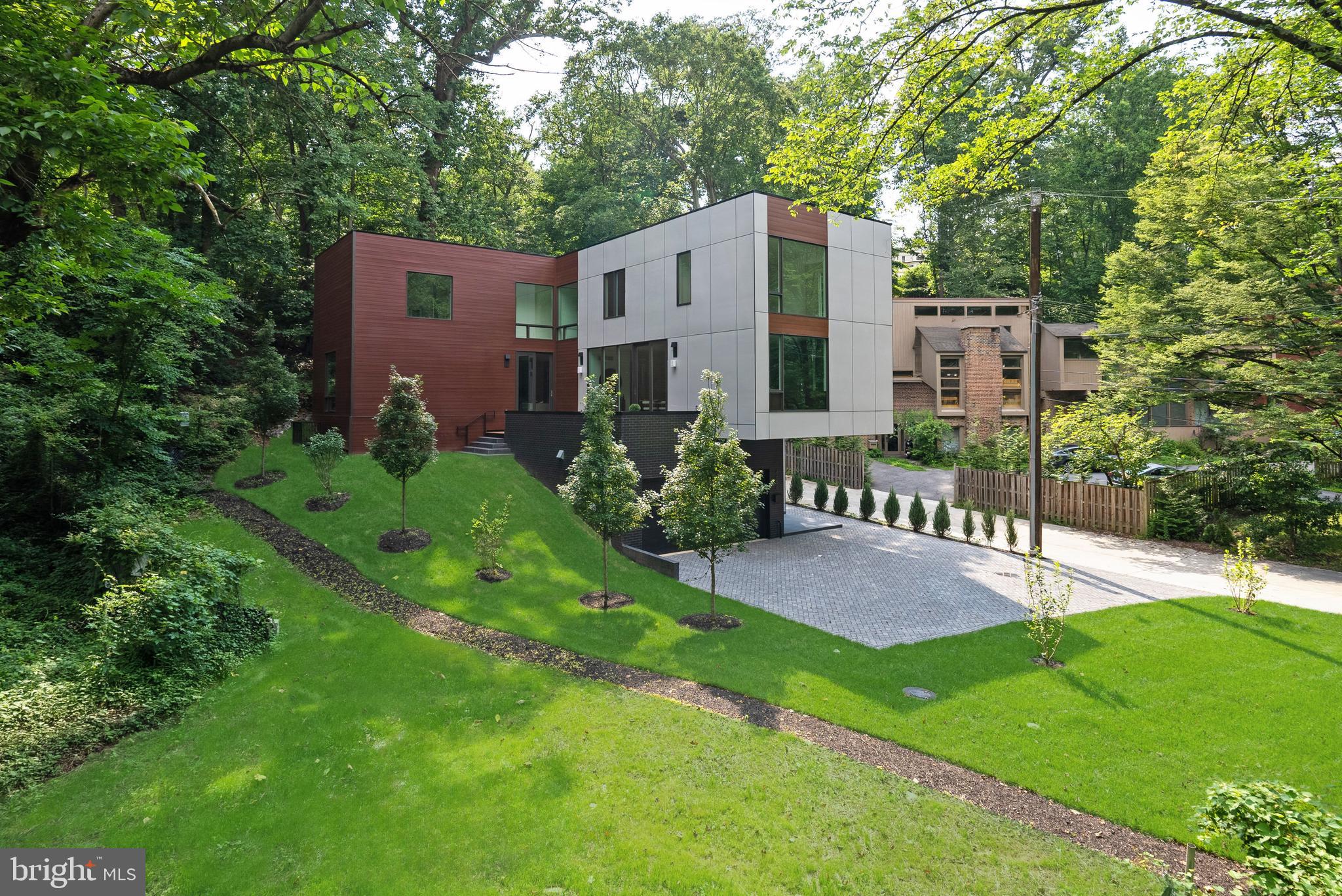 FOREST HILLS - Residential