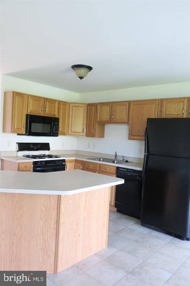 BRADFORD ESTATES - Residential