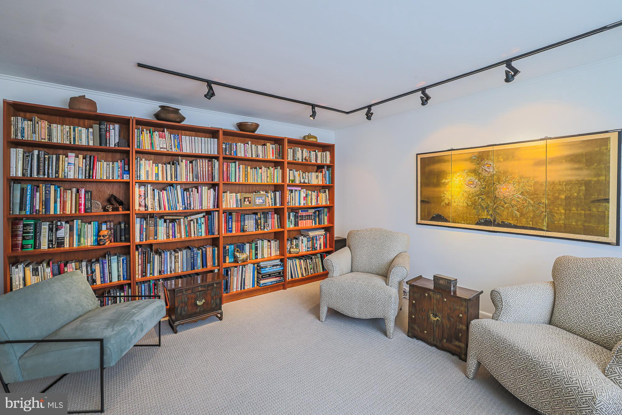 MEADOWOOD - Residential