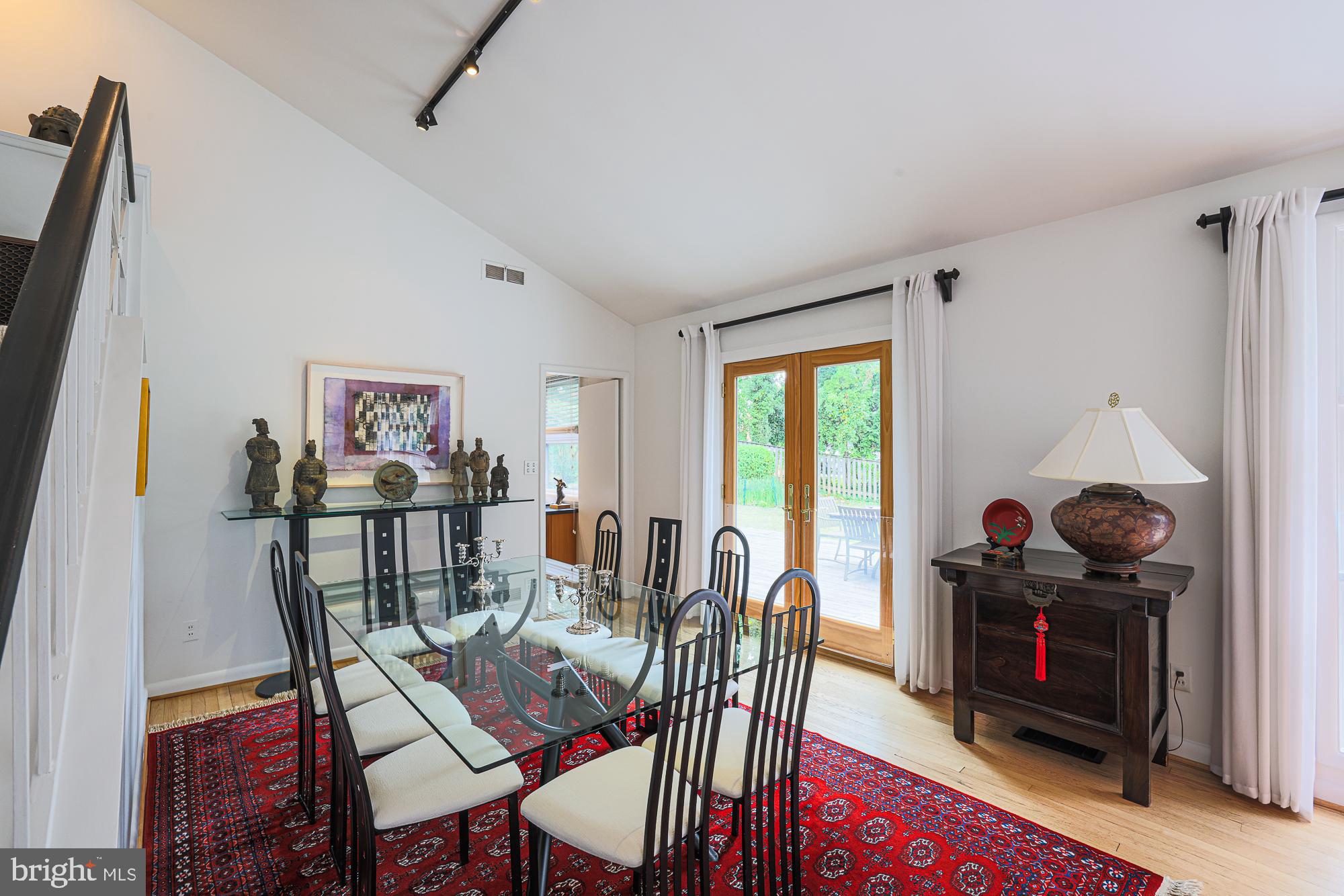 MEADOWOOD - Residential