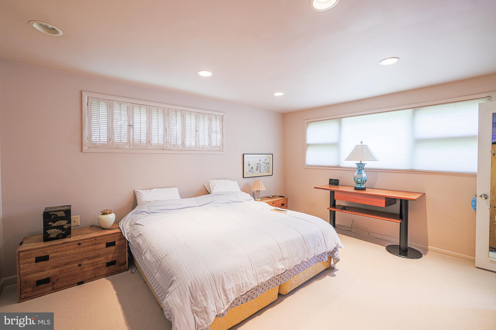 MEADOWOOD - Residential