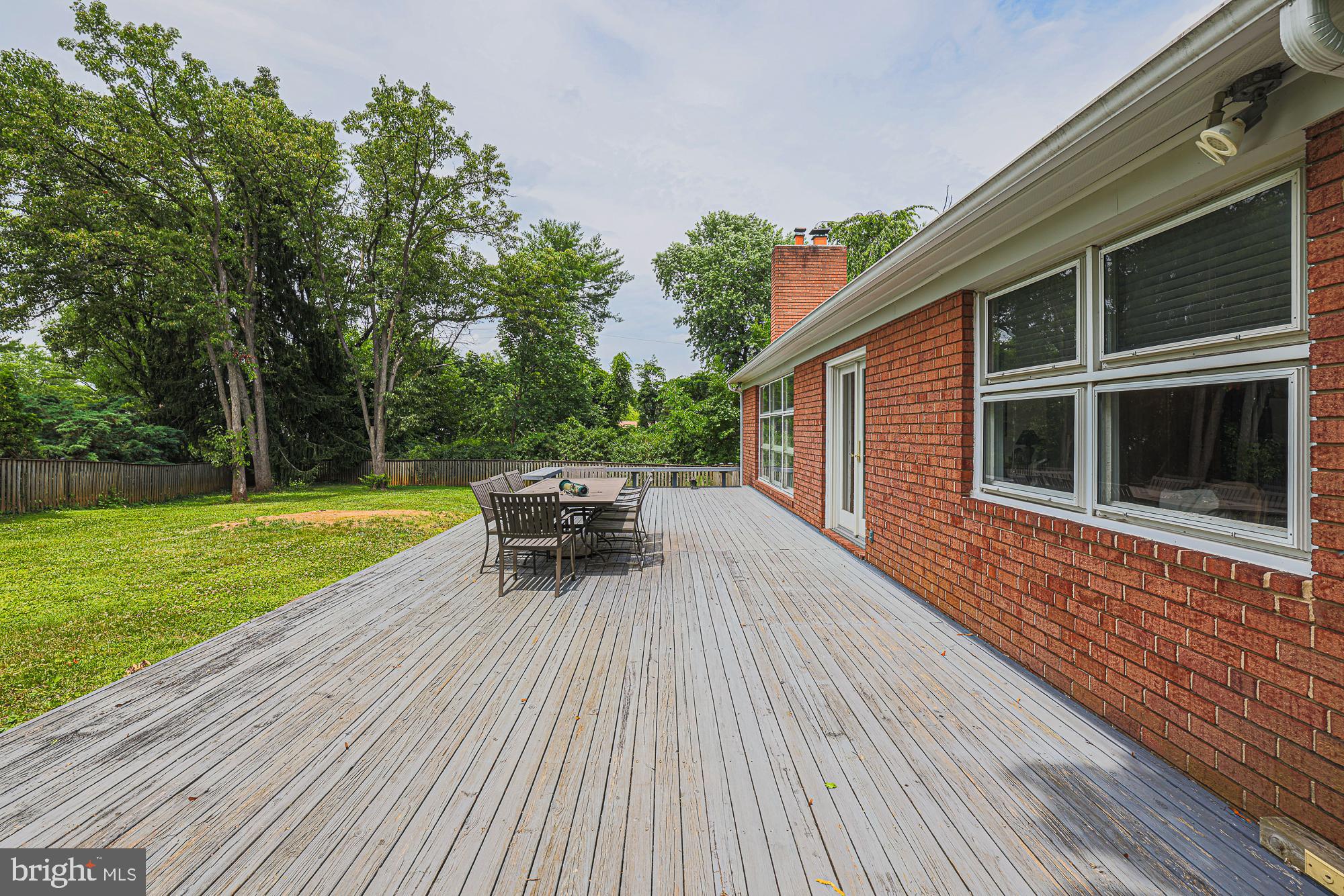 MEADOWOOD - Residential