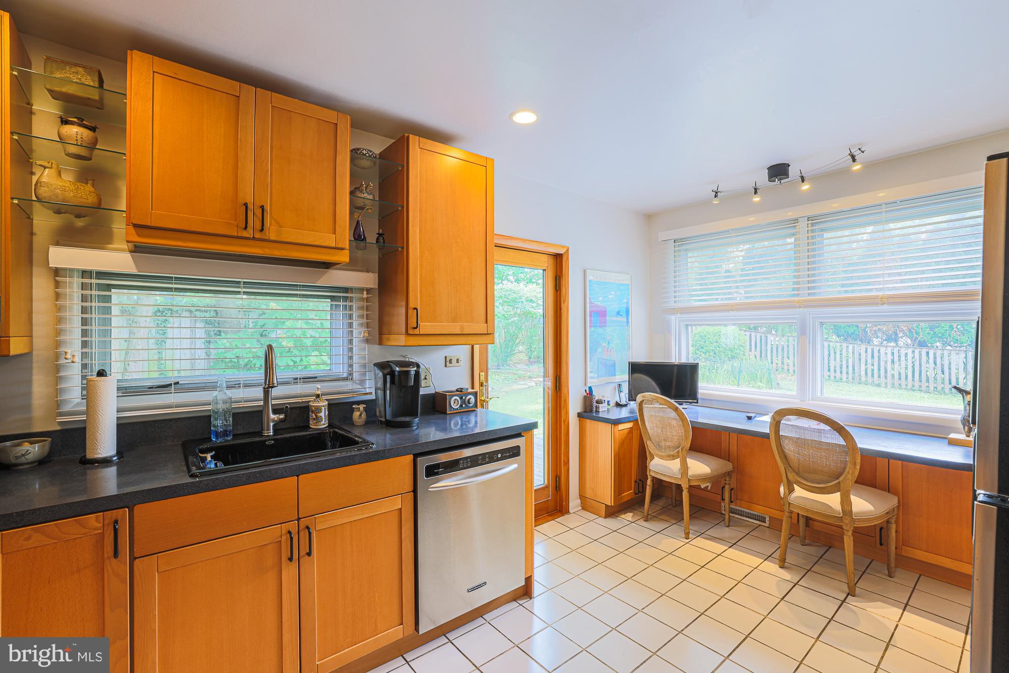 MEADOWOOD - Residential
