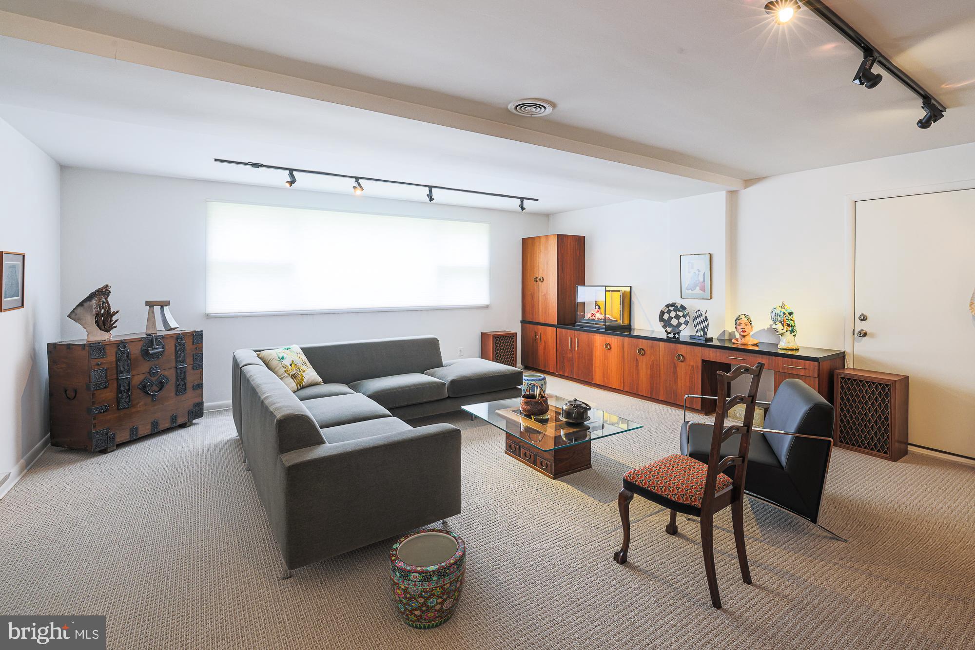 MEADOWOOD - Residential
