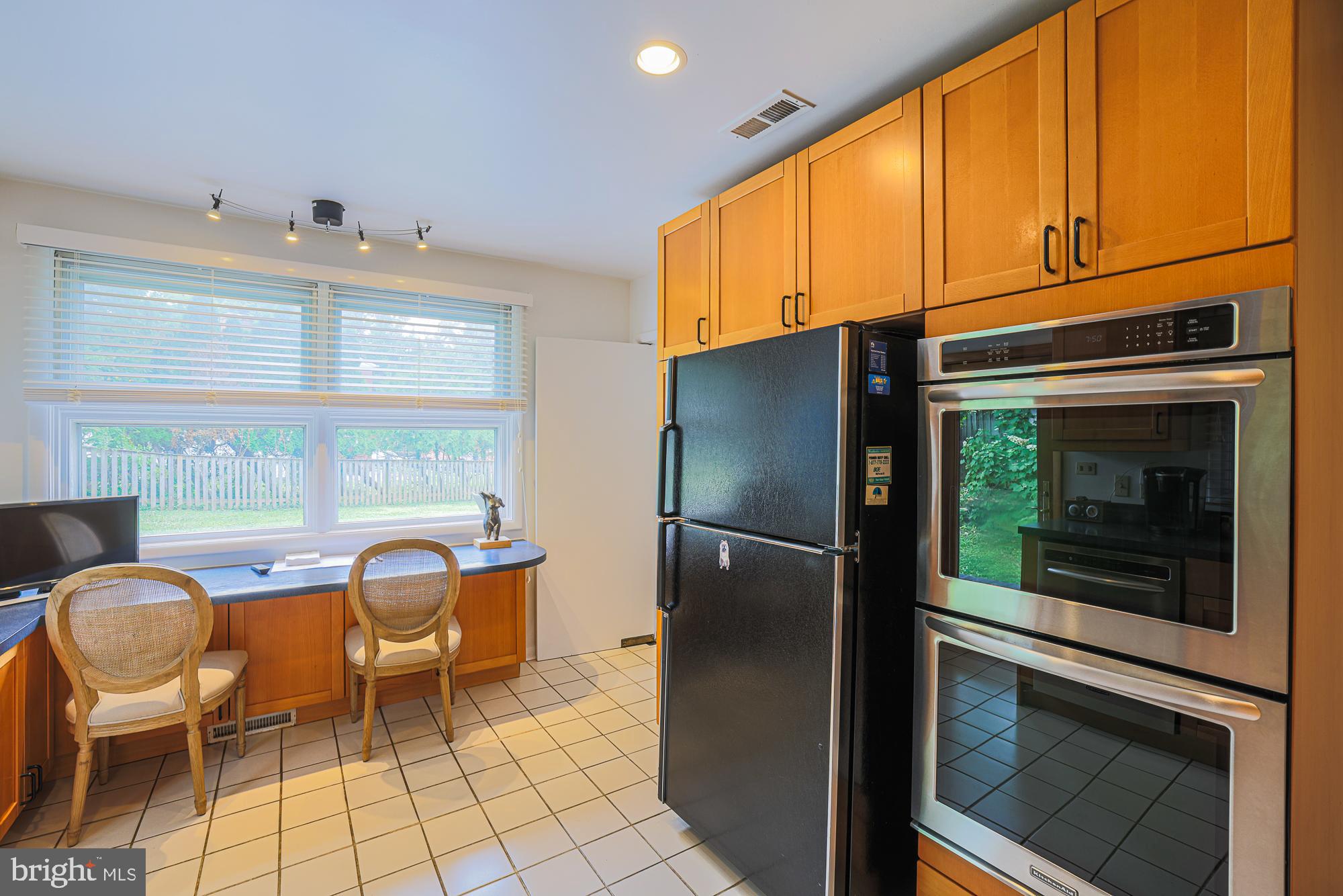 MEADOWOOD - Residential