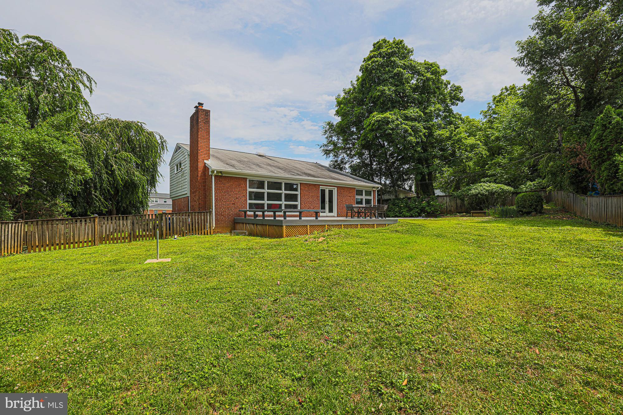 MEADOWOOD - Residential