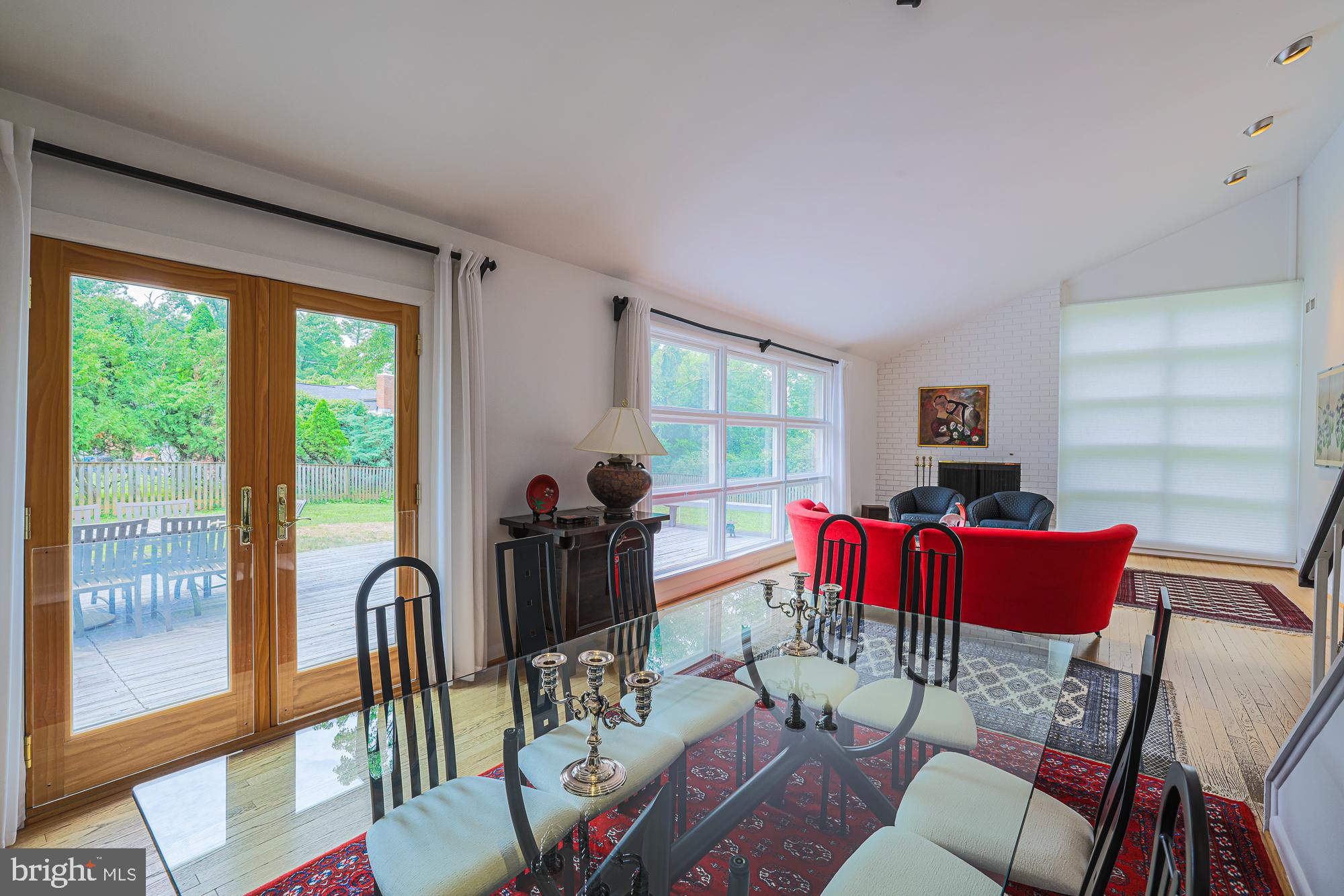 MEADOWOOD - Residential