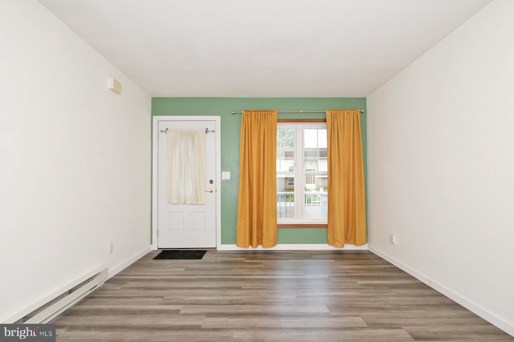 LAUREL HILLS NORTH - Residential