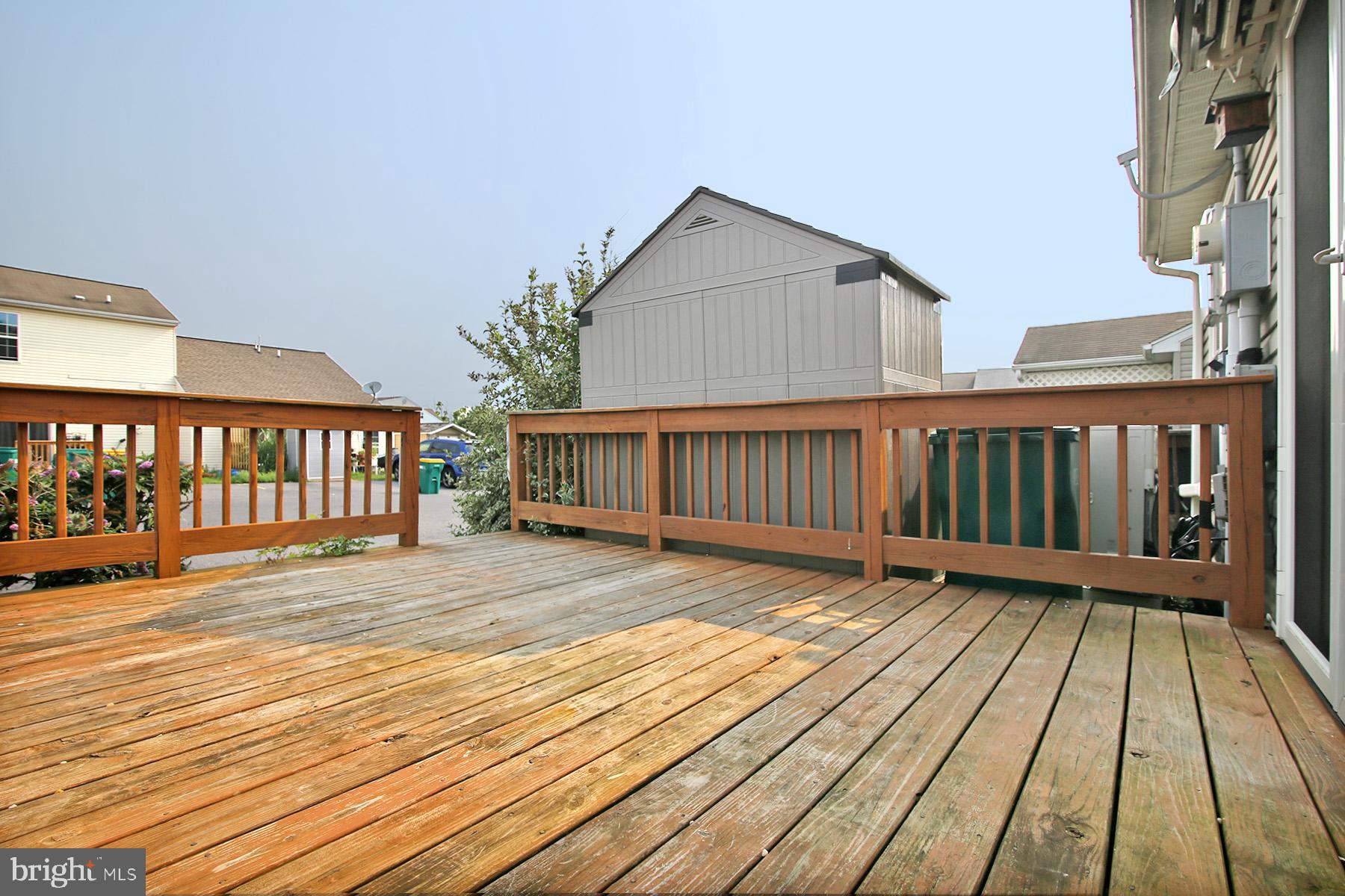 LAUREL HILLS NORTH - Residential