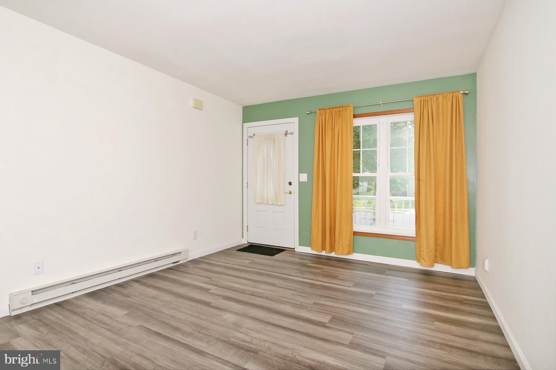 LAUREL HILLS NORTH - Residential