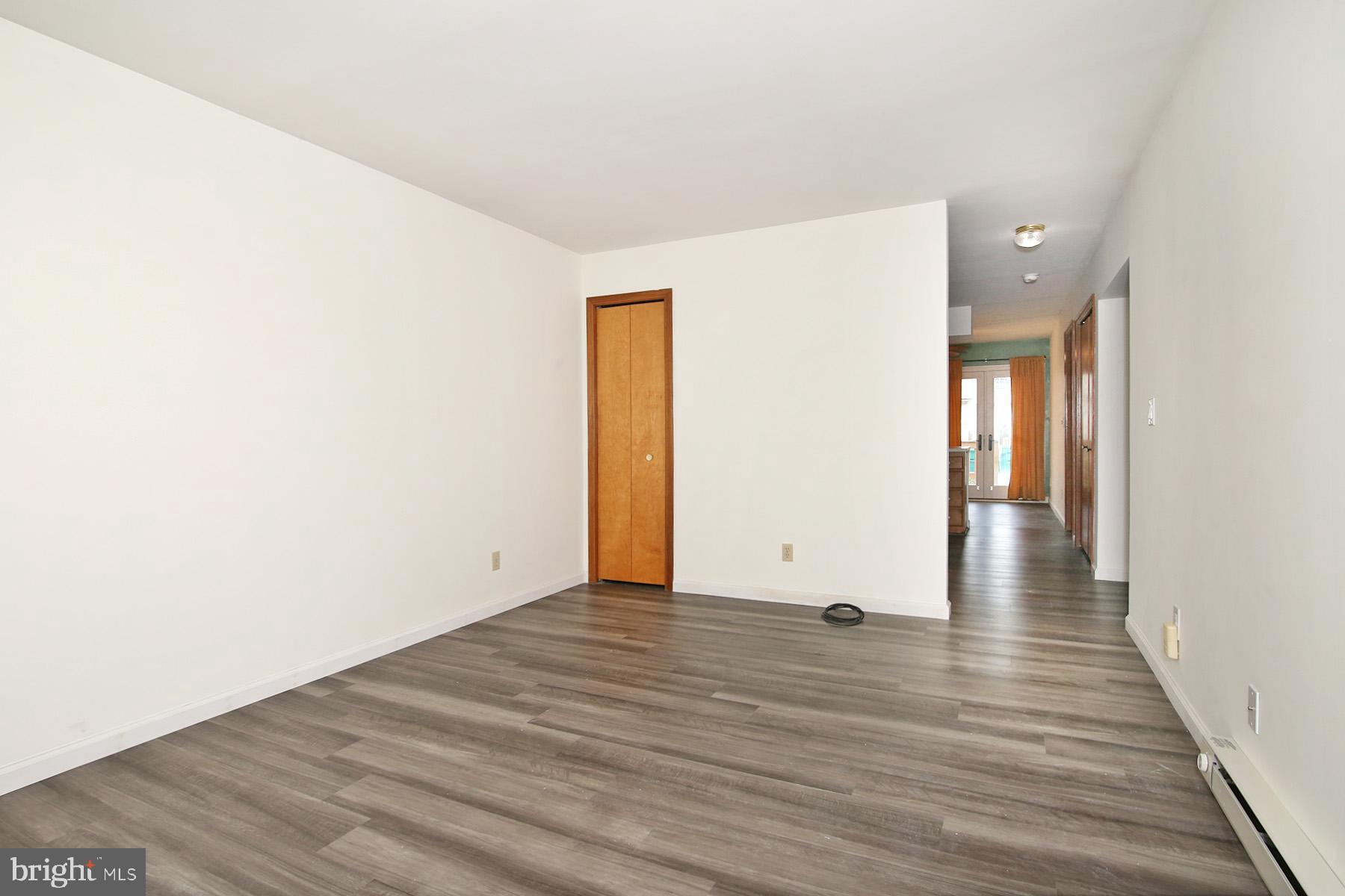LAUREL HILLS NORTH - Residential