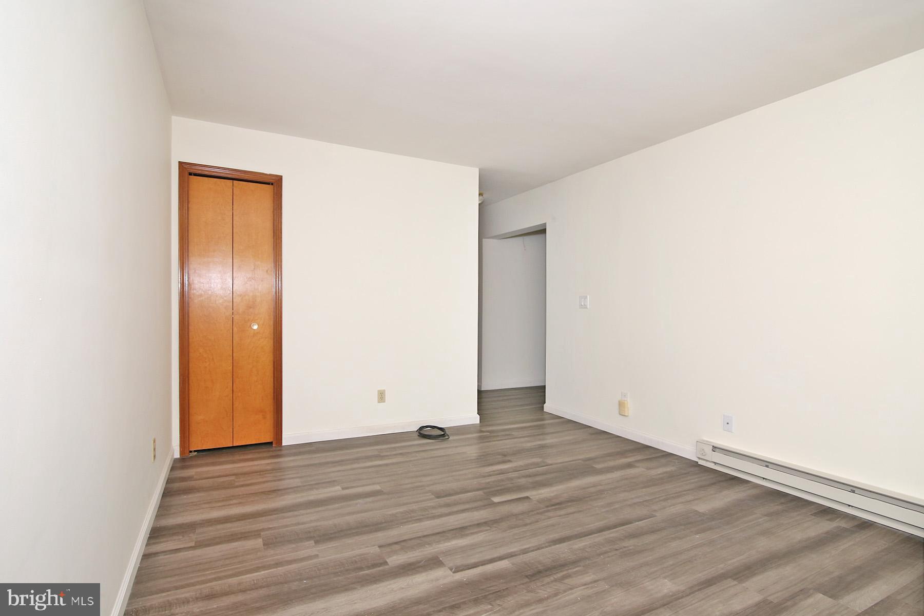 LAUREL HILLS NORTH - Residential