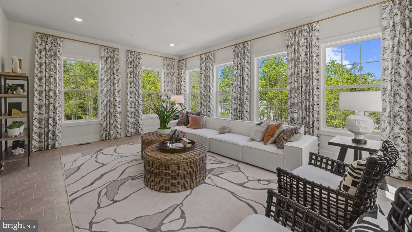 STILLVIEW ACRES - Residential
