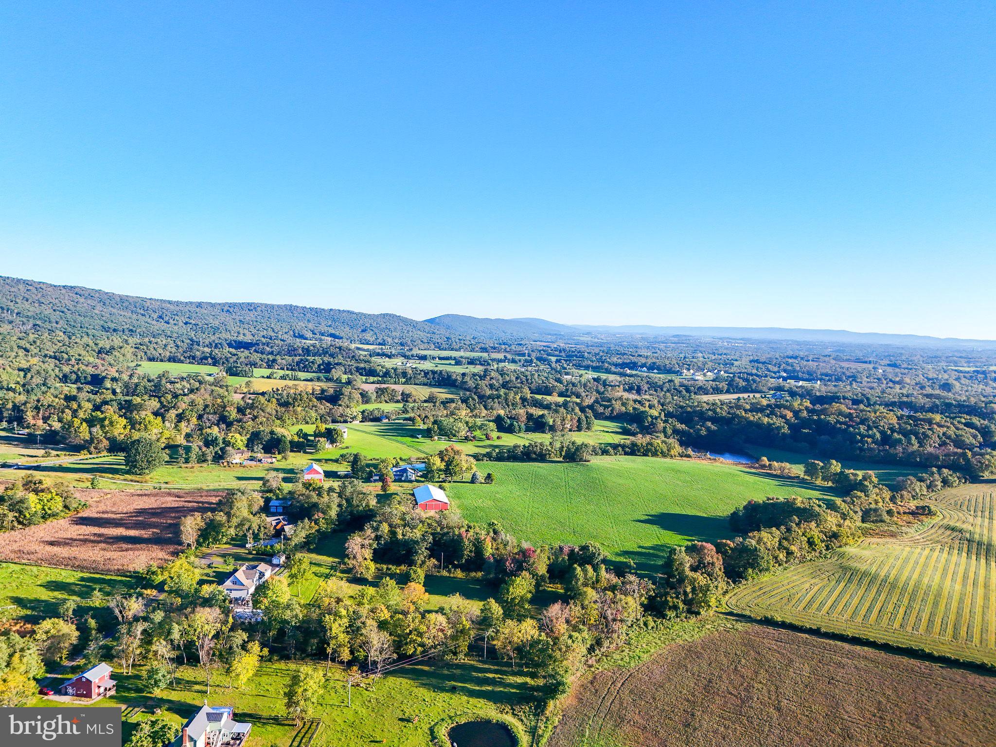 SHORT HILL - Land