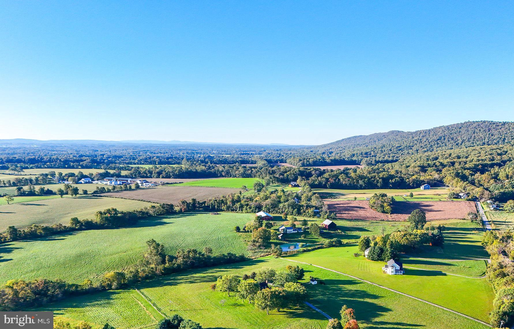 SHORT HILL - Land