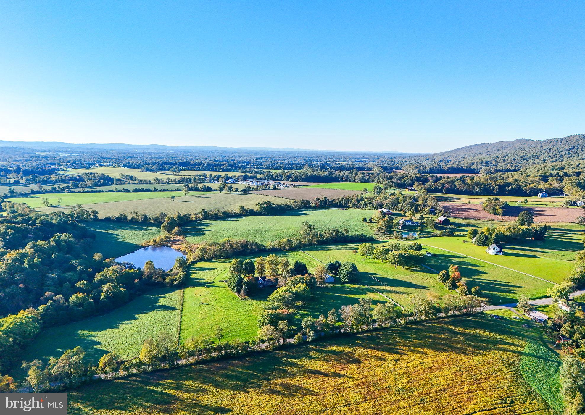 SHORT HILL - Land