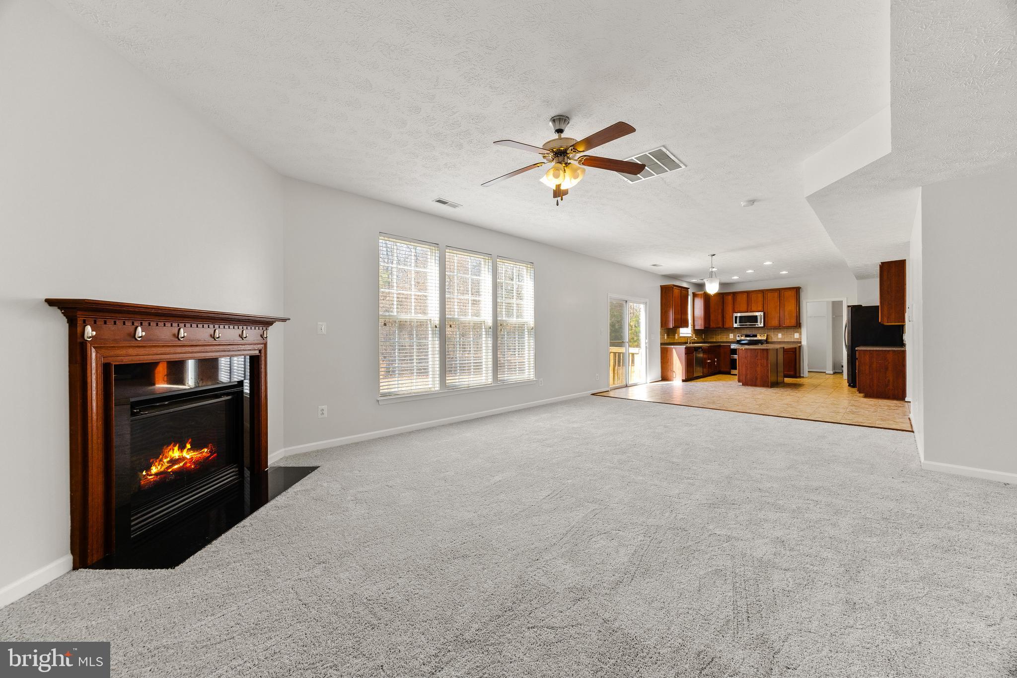SAVANNAH OVERLOOK - Residential