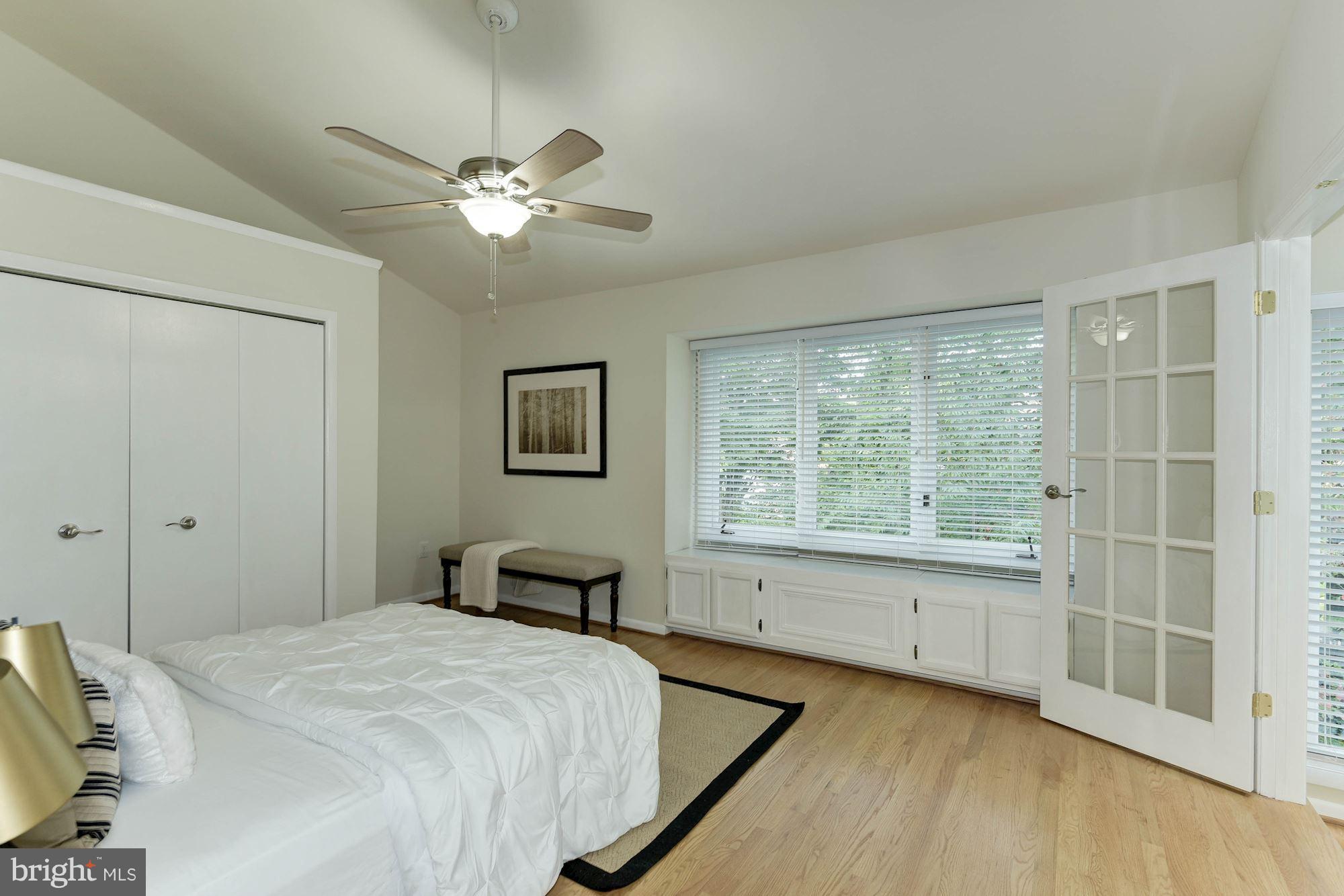 RESTON - Residential