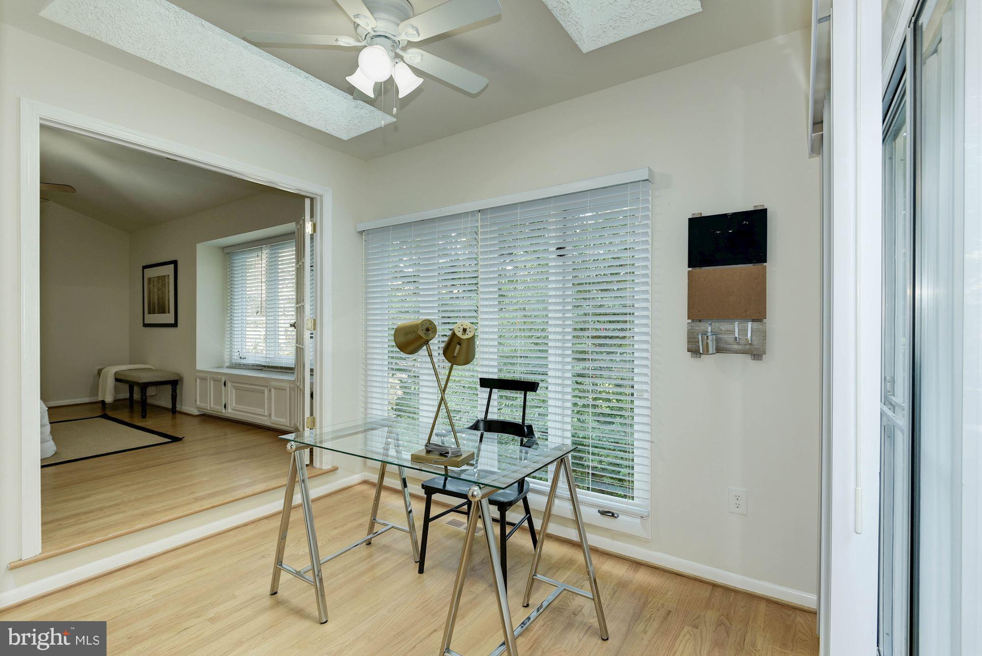 RESTON - Residential