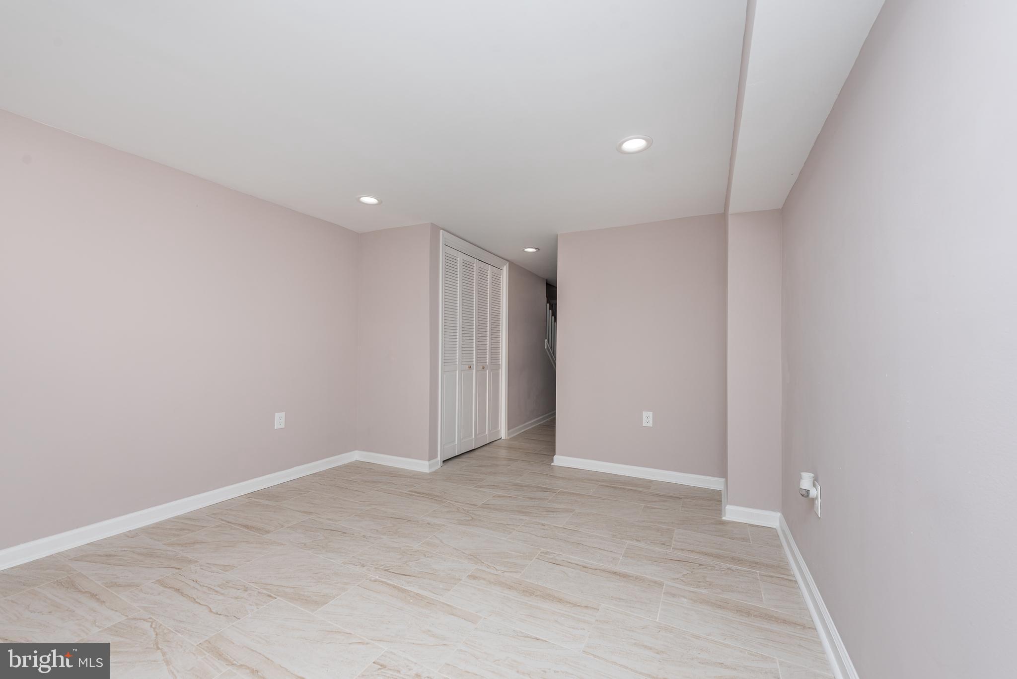 MADISON EASTEND - Residential