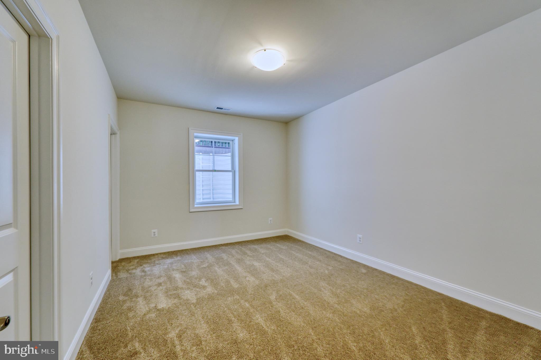 BROYHILLS MCLEAN ESTATES - Residential
