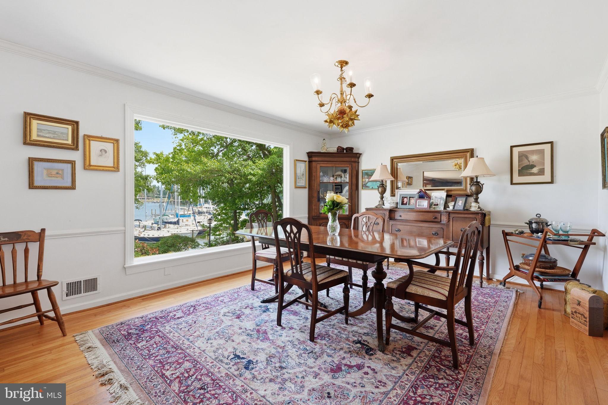 WHITEHALL MANOR - Residential
