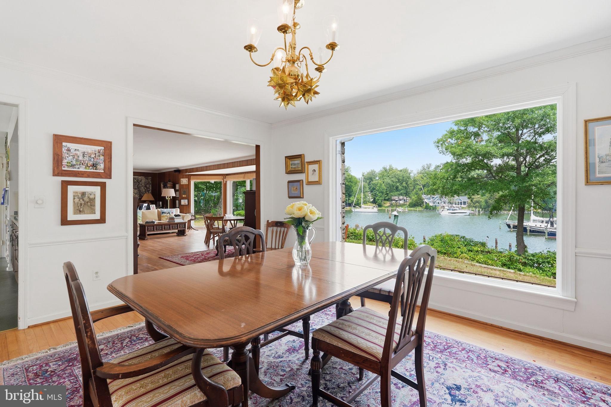WHITEHALL MANOR - Residential