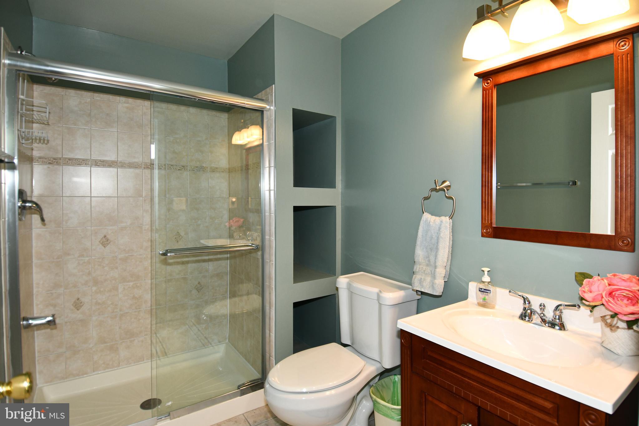 KINGSVIEW RIDGE - Residential