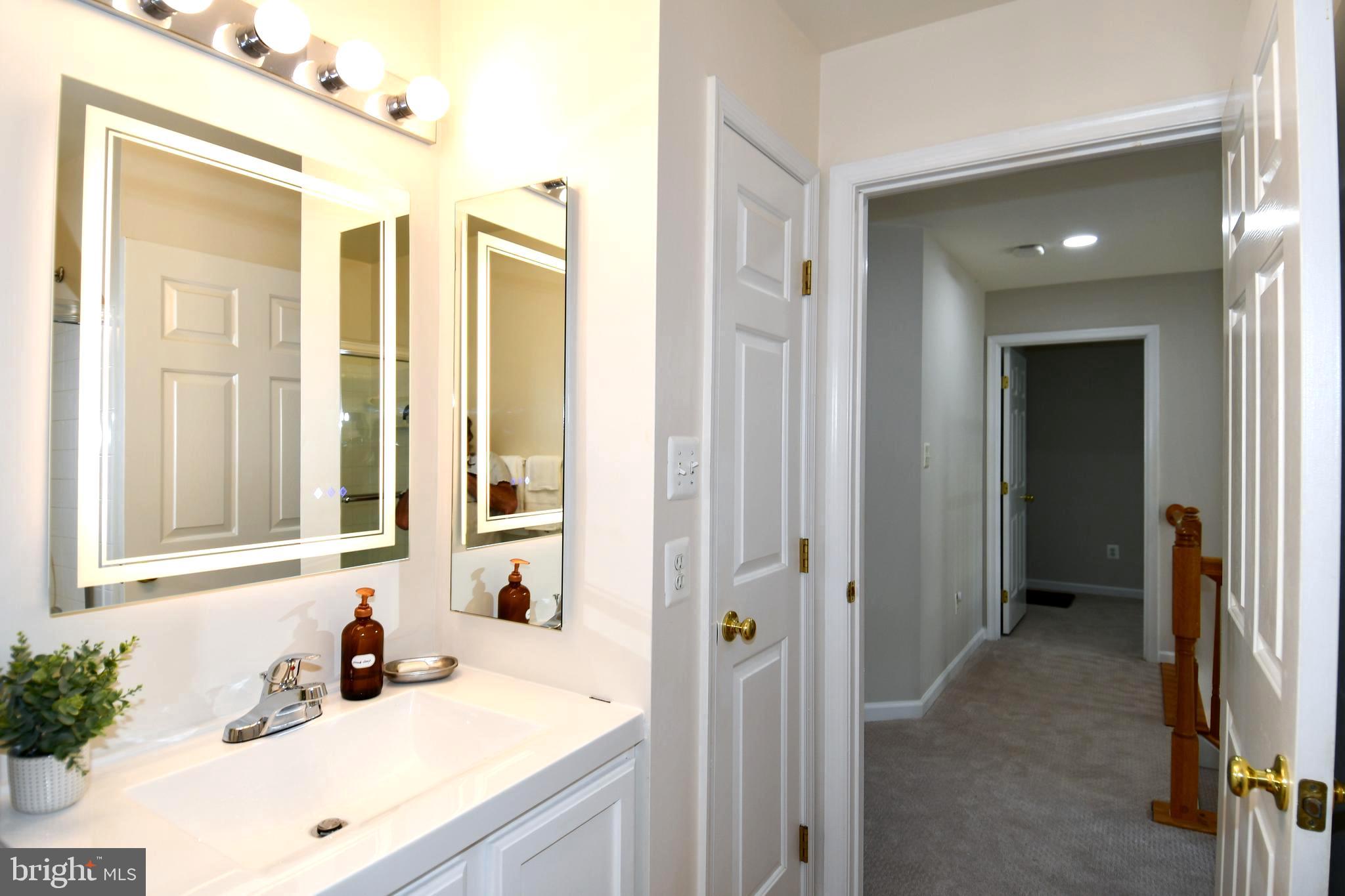 KINGSVIEW RIDGE - Residential
