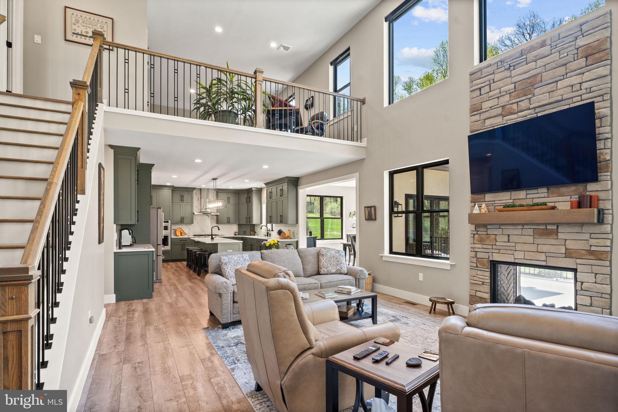 OAK HILL - Residential