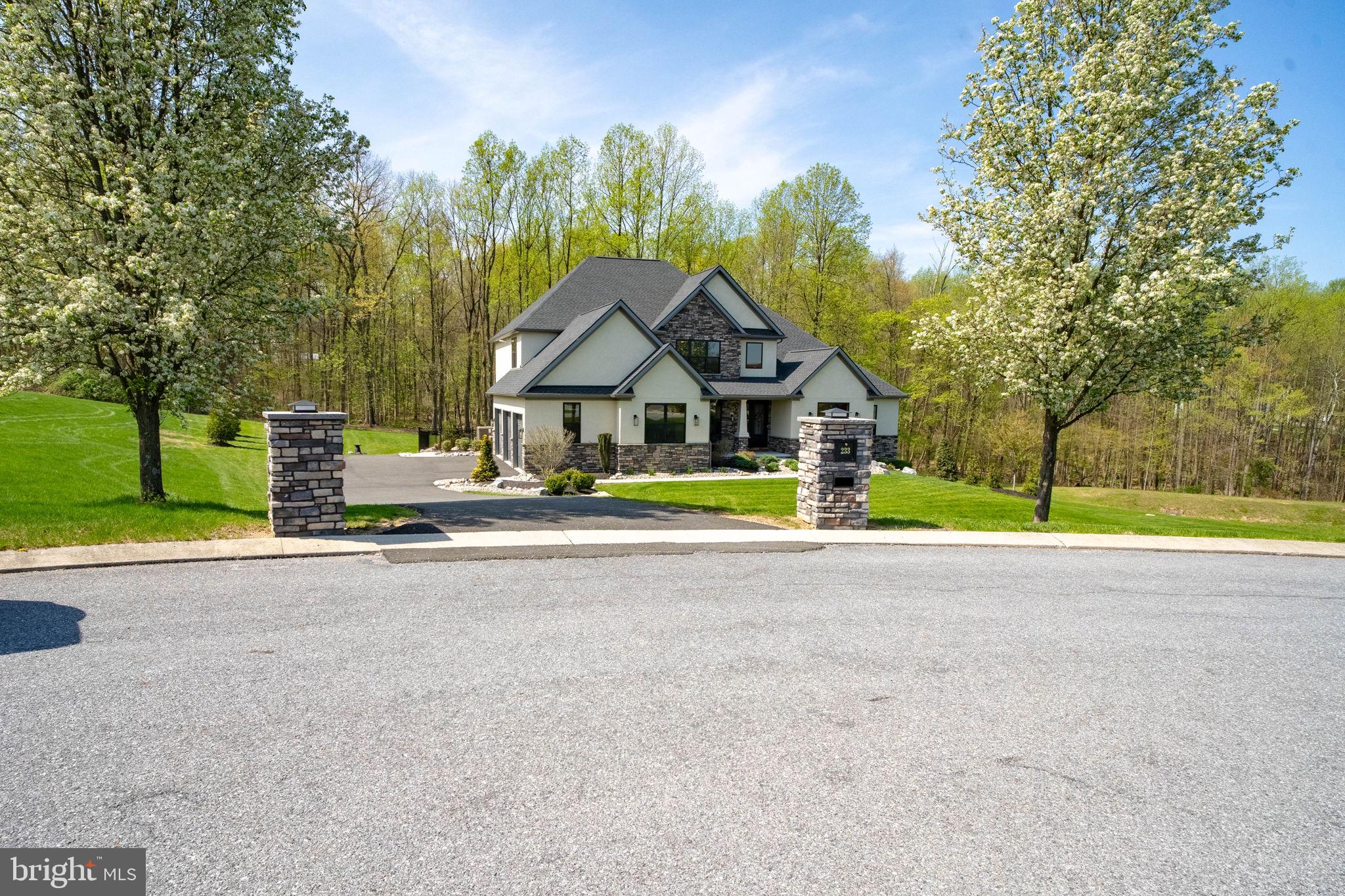OAK HILL - Residential