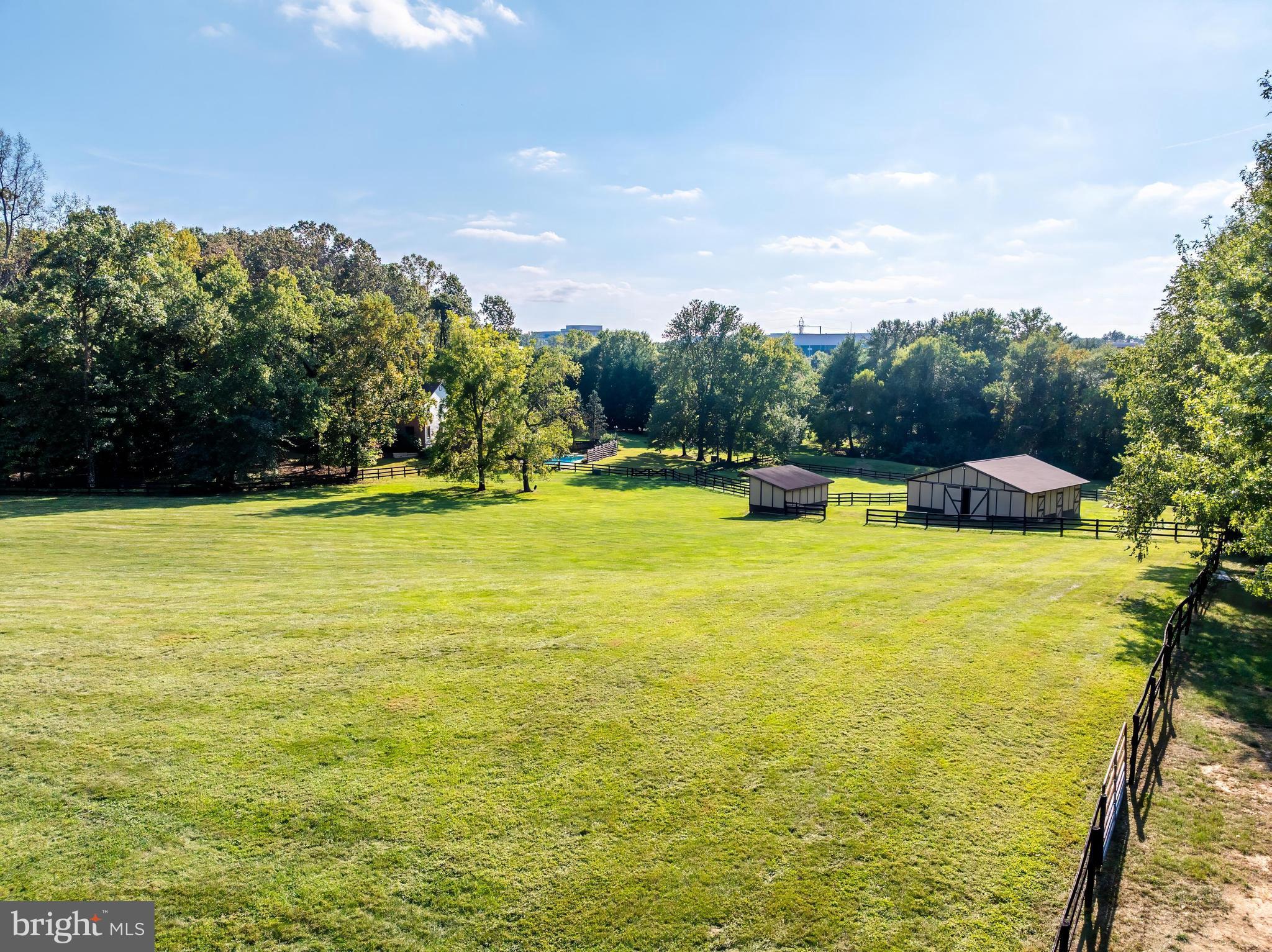 EQUESTRIAN PARK - Residential