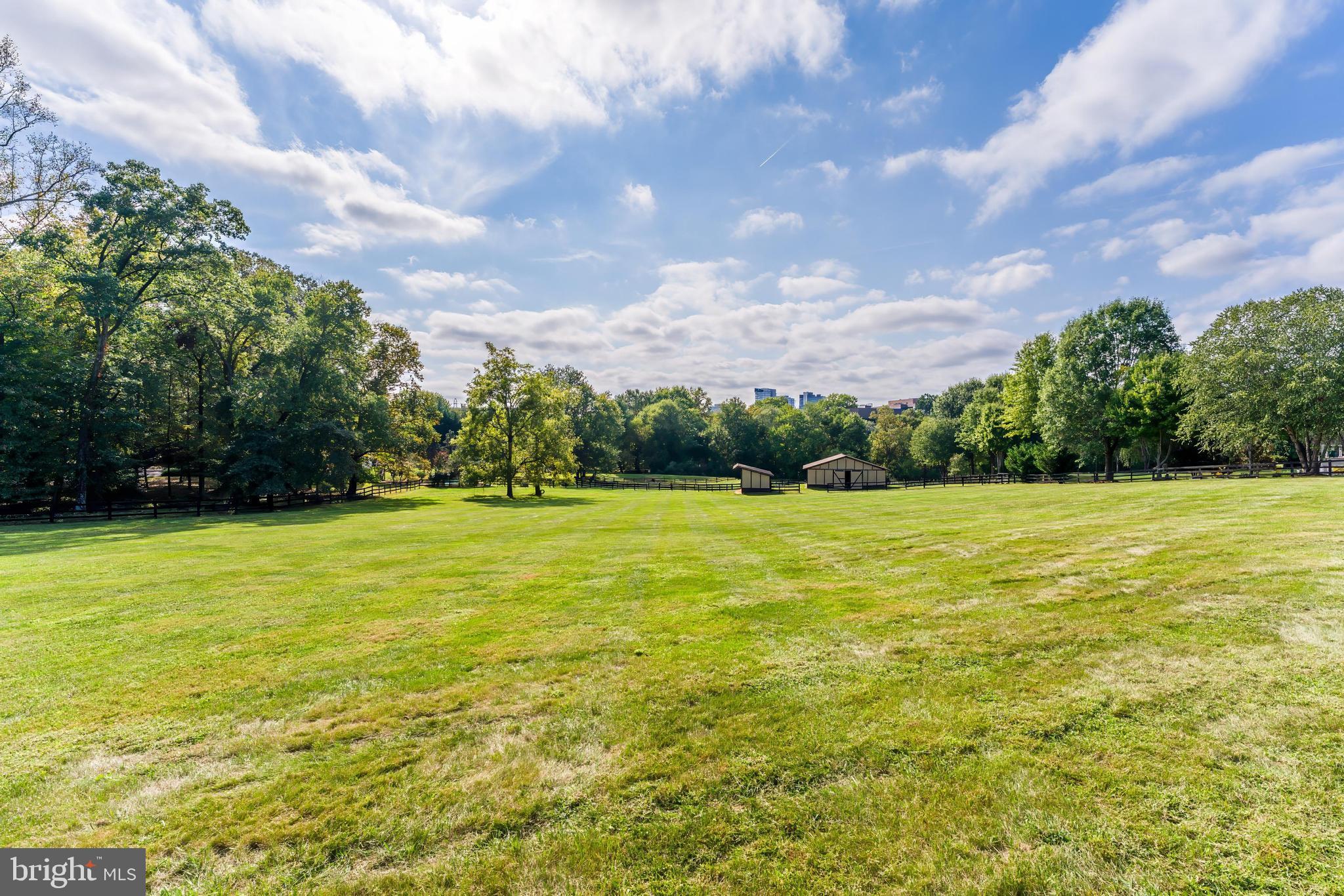 EQUESTRIAN PARK - Residential
