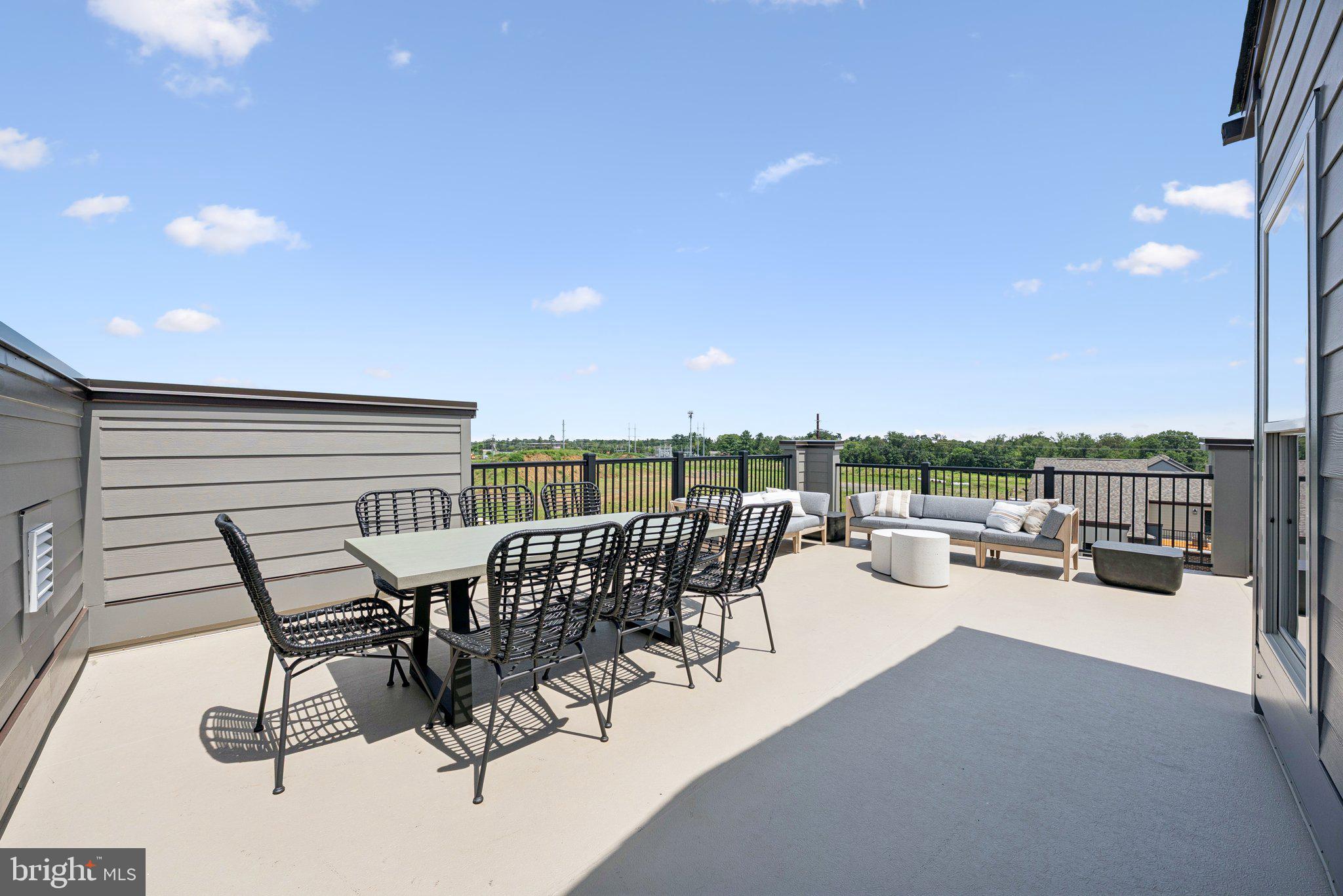 INNOVATION TOWN CENTER - Residential