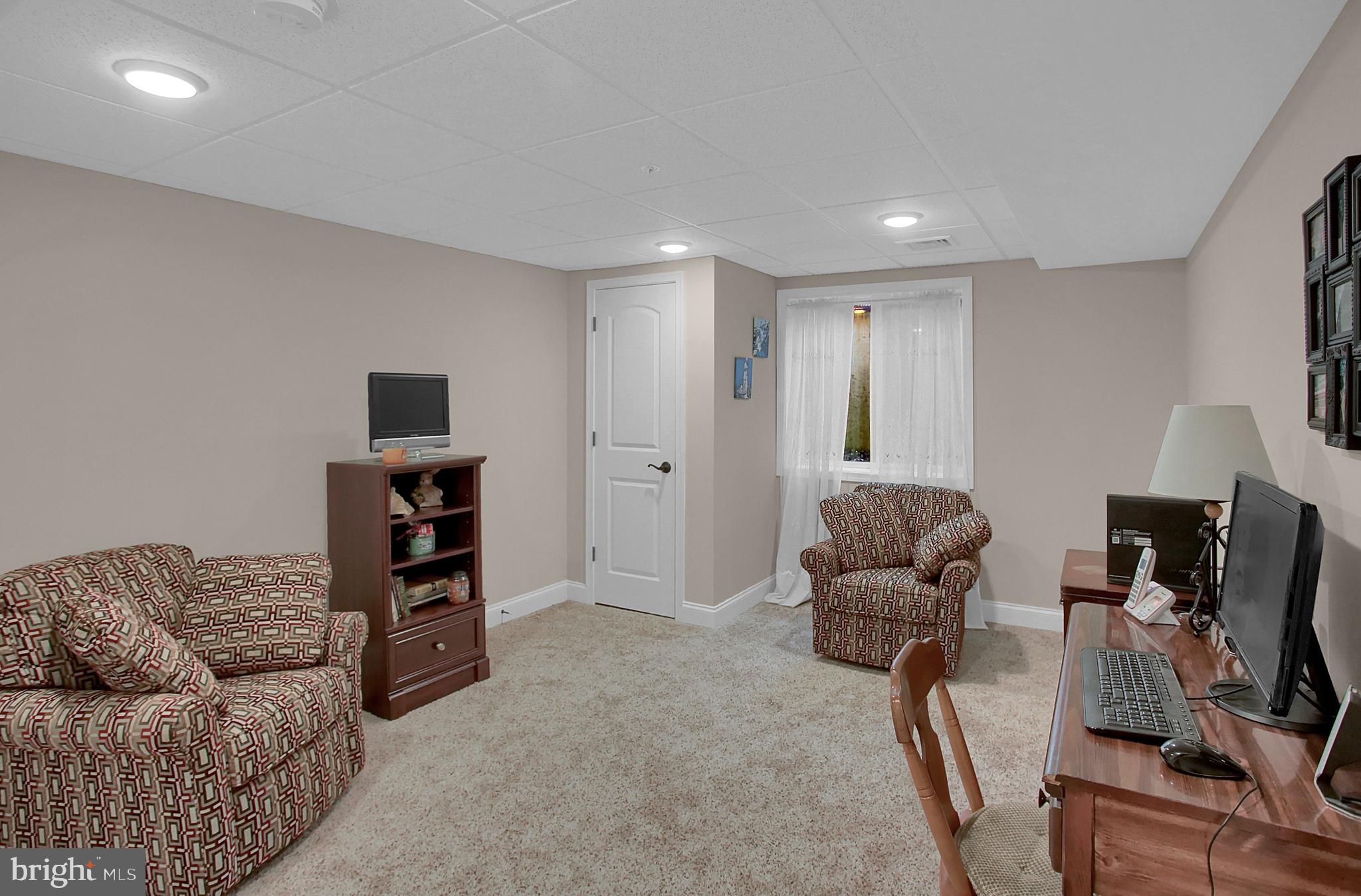 ARONDALE - Residential