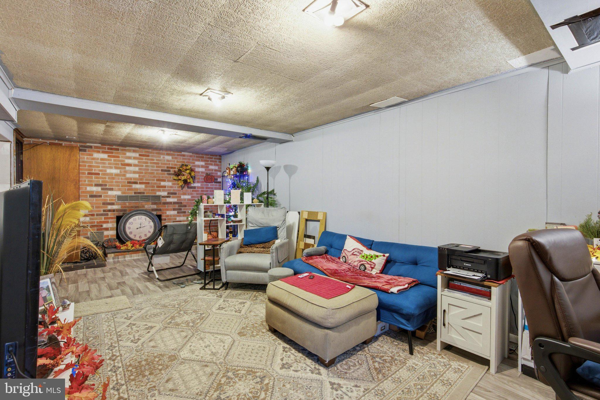 STRAWBERRY HILLS - Residential