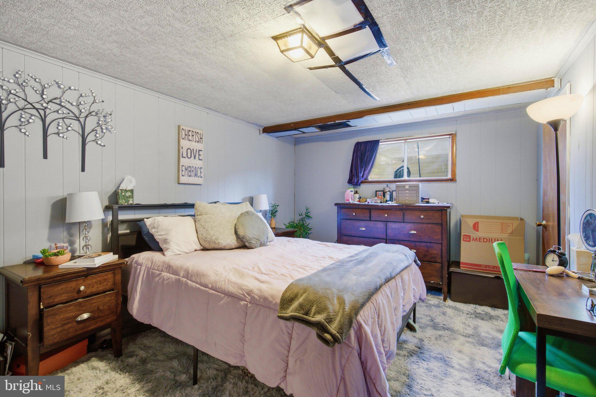 STRAWBERRY HILLS - Residential