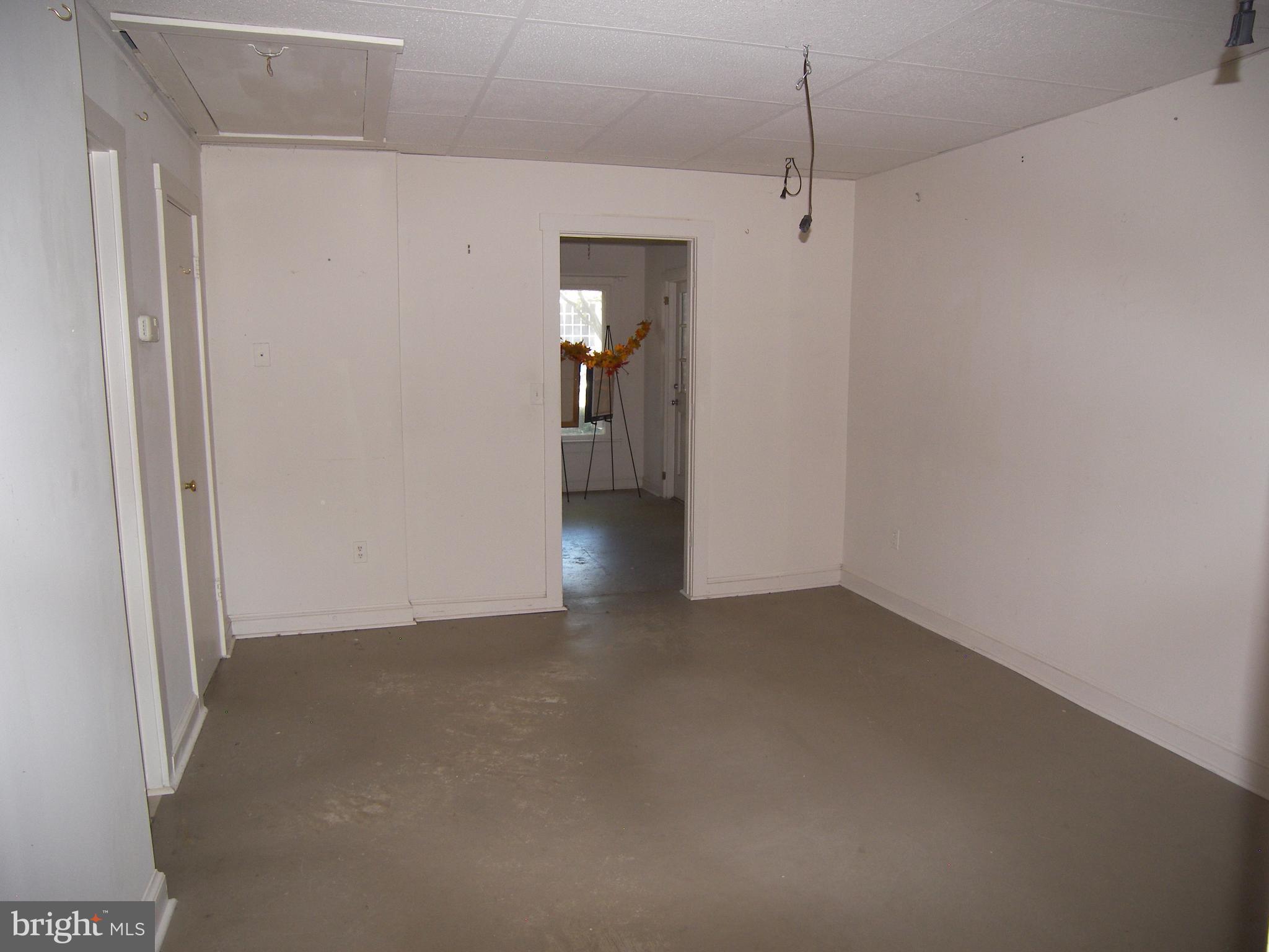 KAYE DIVISION - Commercial Sale