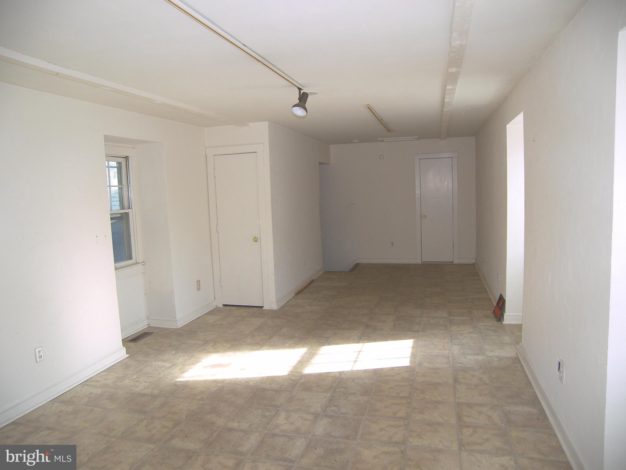 KAYE DIVISION - Commercial Sale