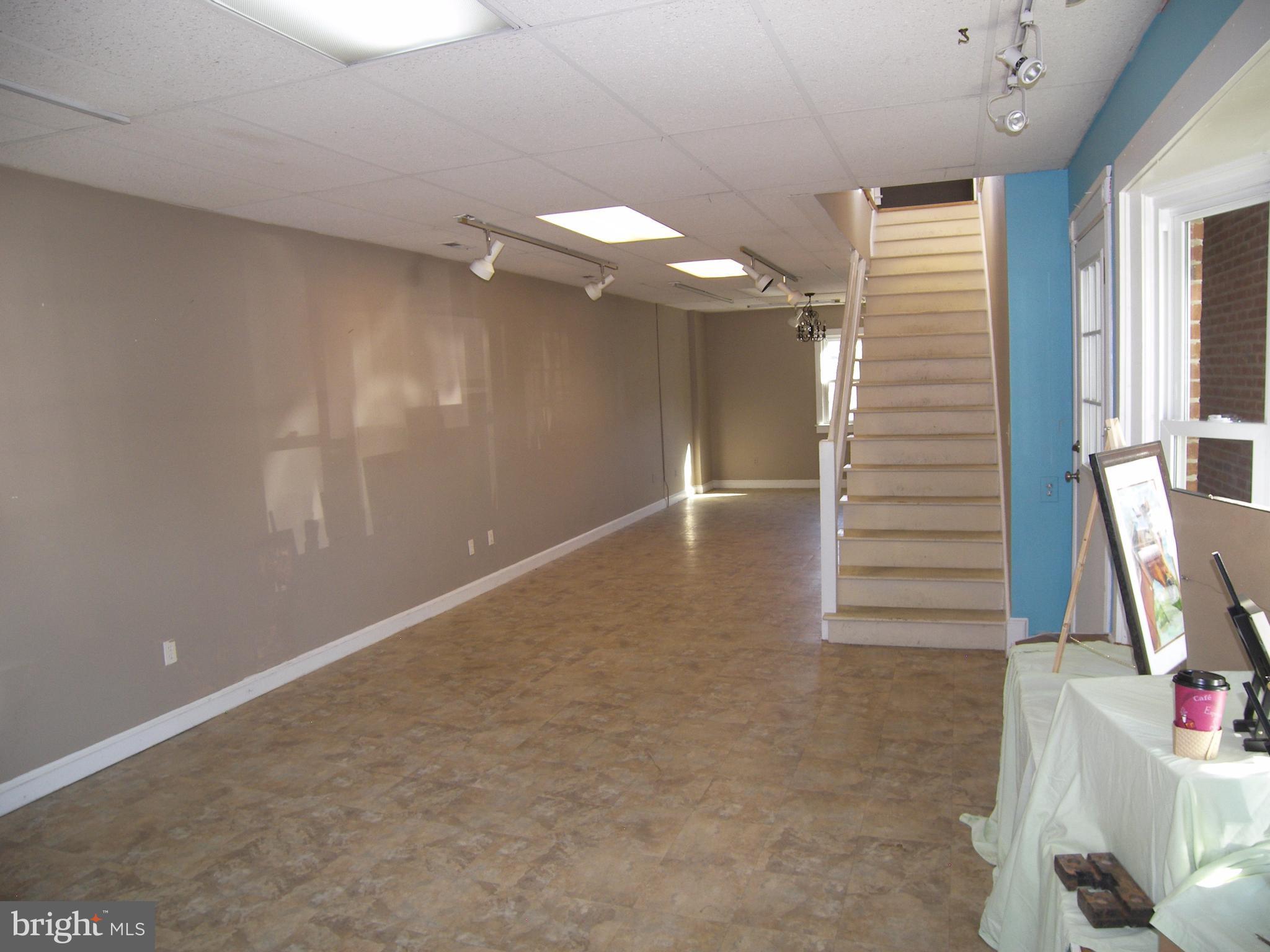 KAYE DIVISION - Commercial Sale