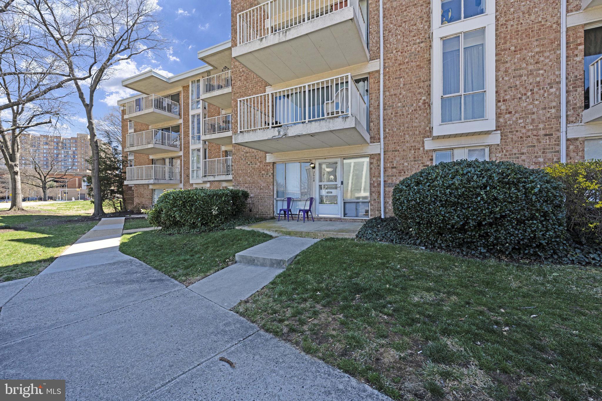 HUNTINGTON CLUB - Residential