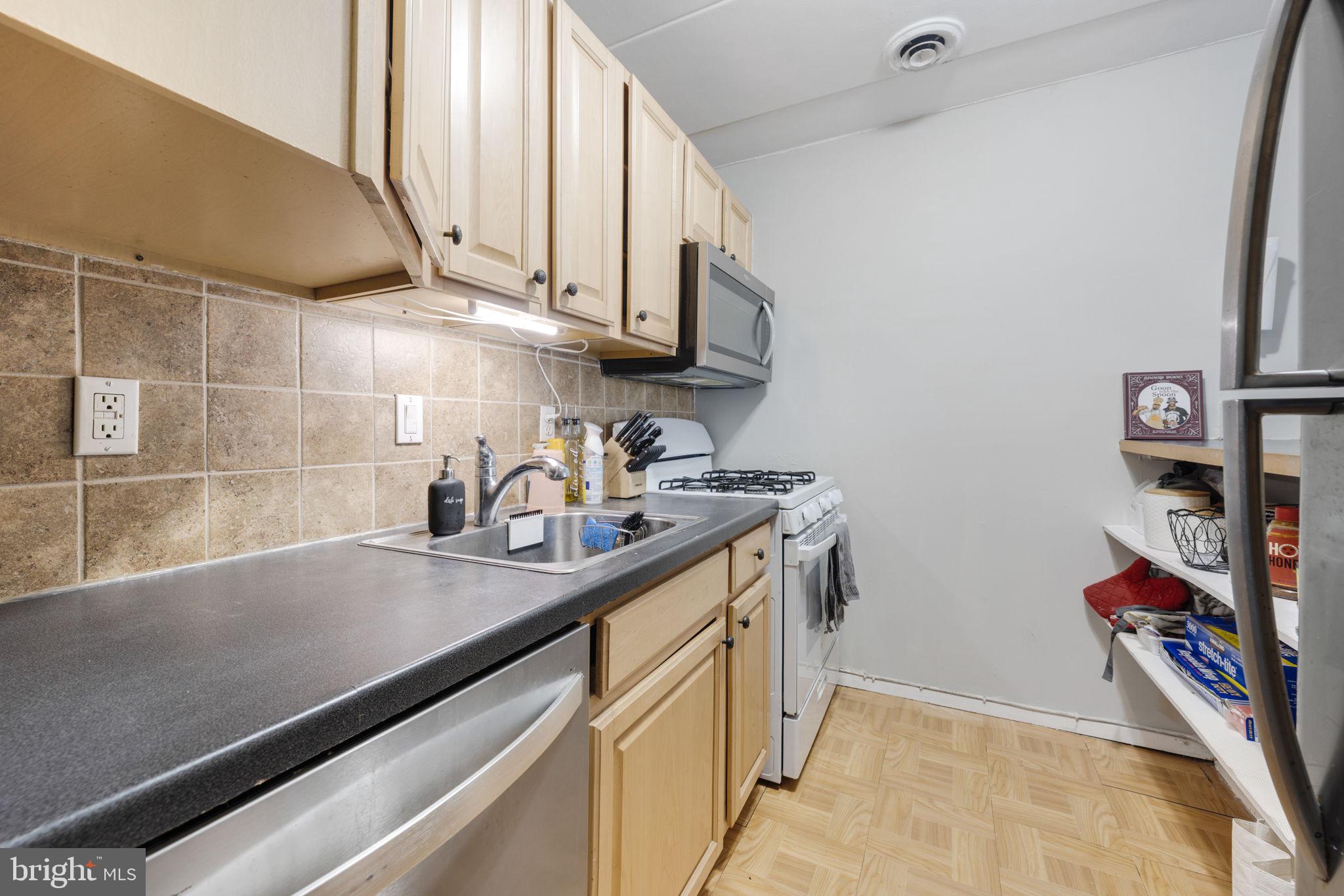 HUNTINGTON CLUB - Residential
