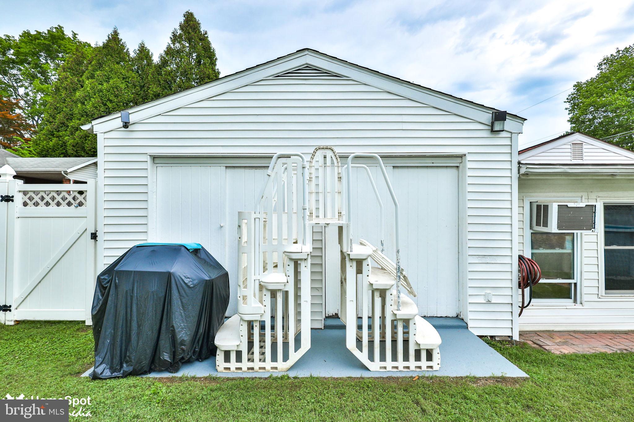 COLLEGE HEIGHTS - Residential
