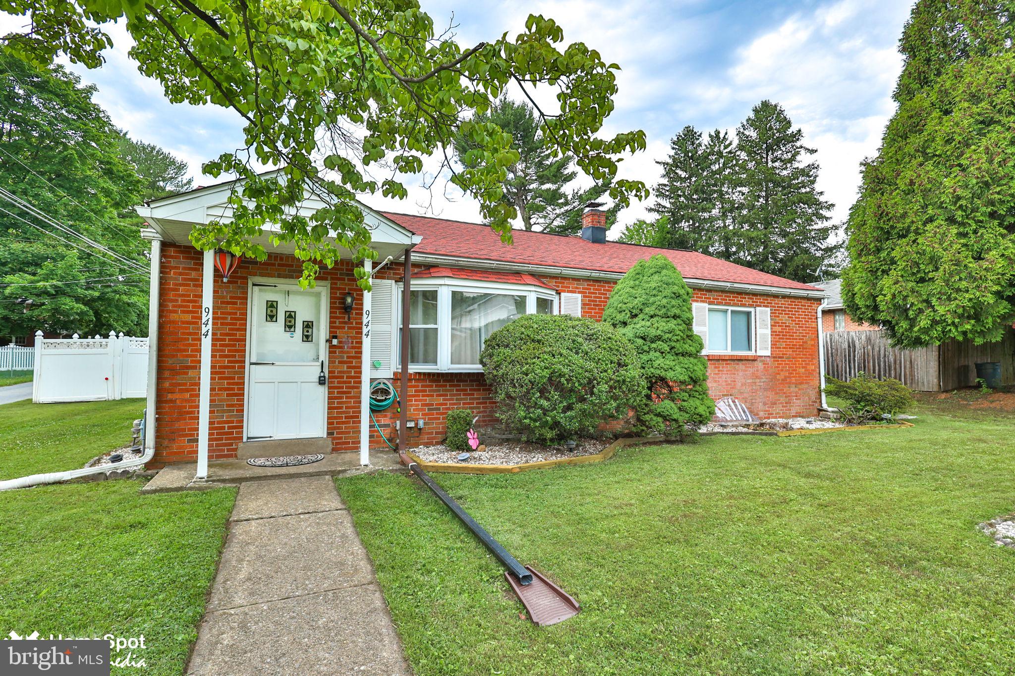 COLLEGE HEIGHTS - Residential