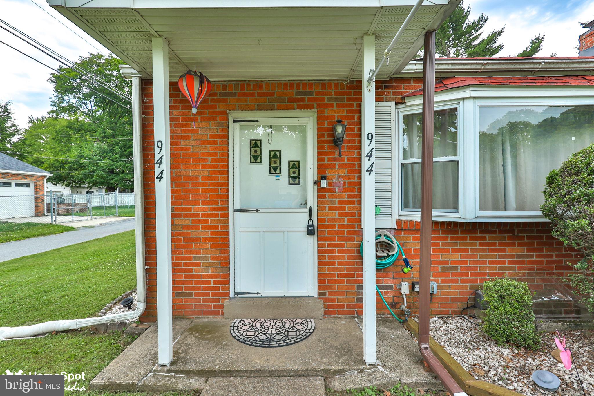 COLLEGE HEIGHTS - Residential